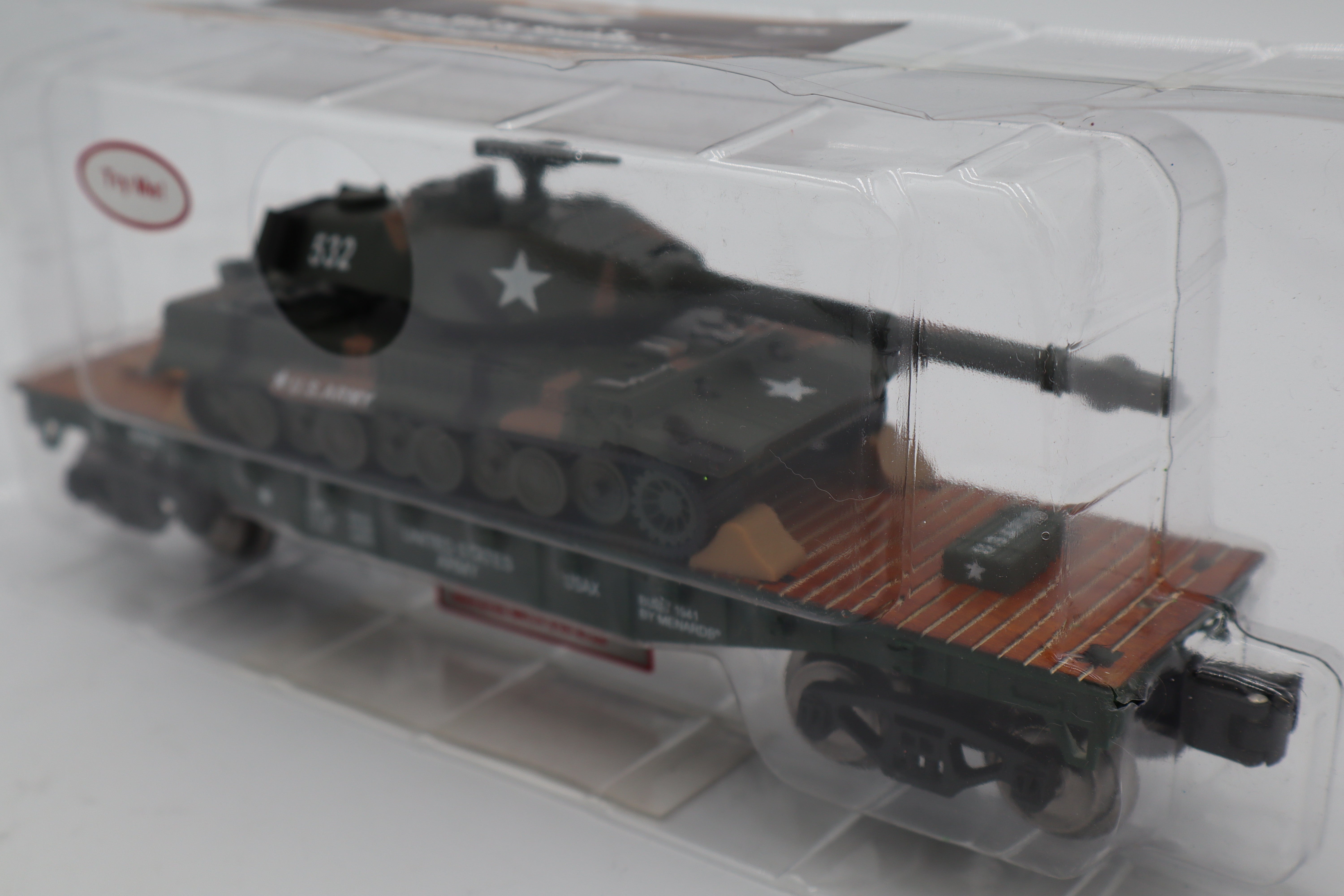 Menards #279-3572 Army Flatcar and Tank w/ Lights & Sound-Second hand-M8457