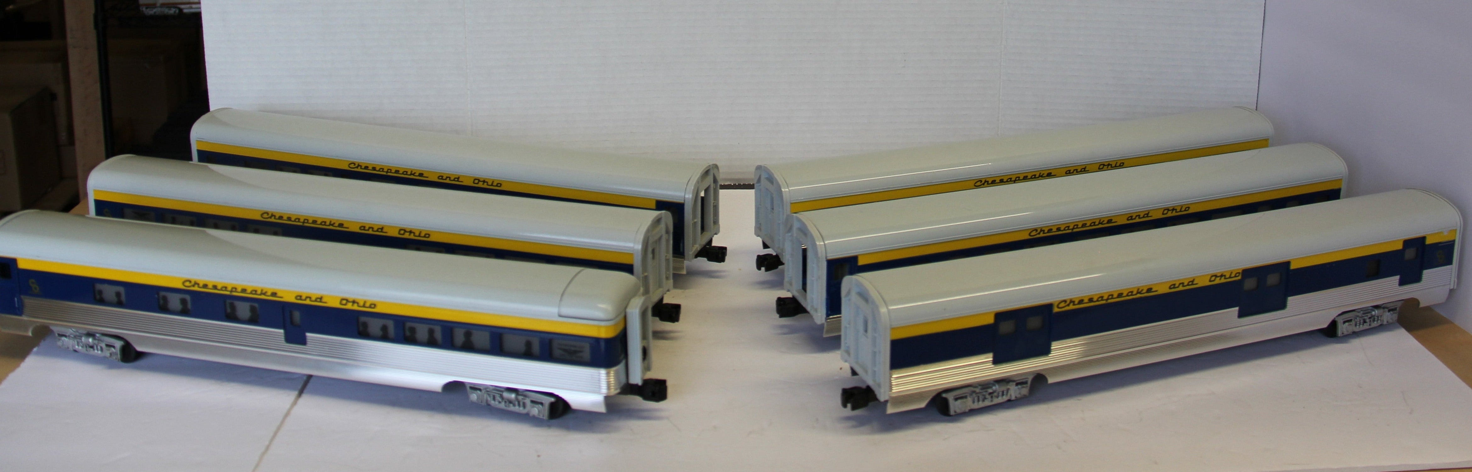 Phoenix Railways Chesapeake & Ohio 18" Passenger Set-Second hand-M6195