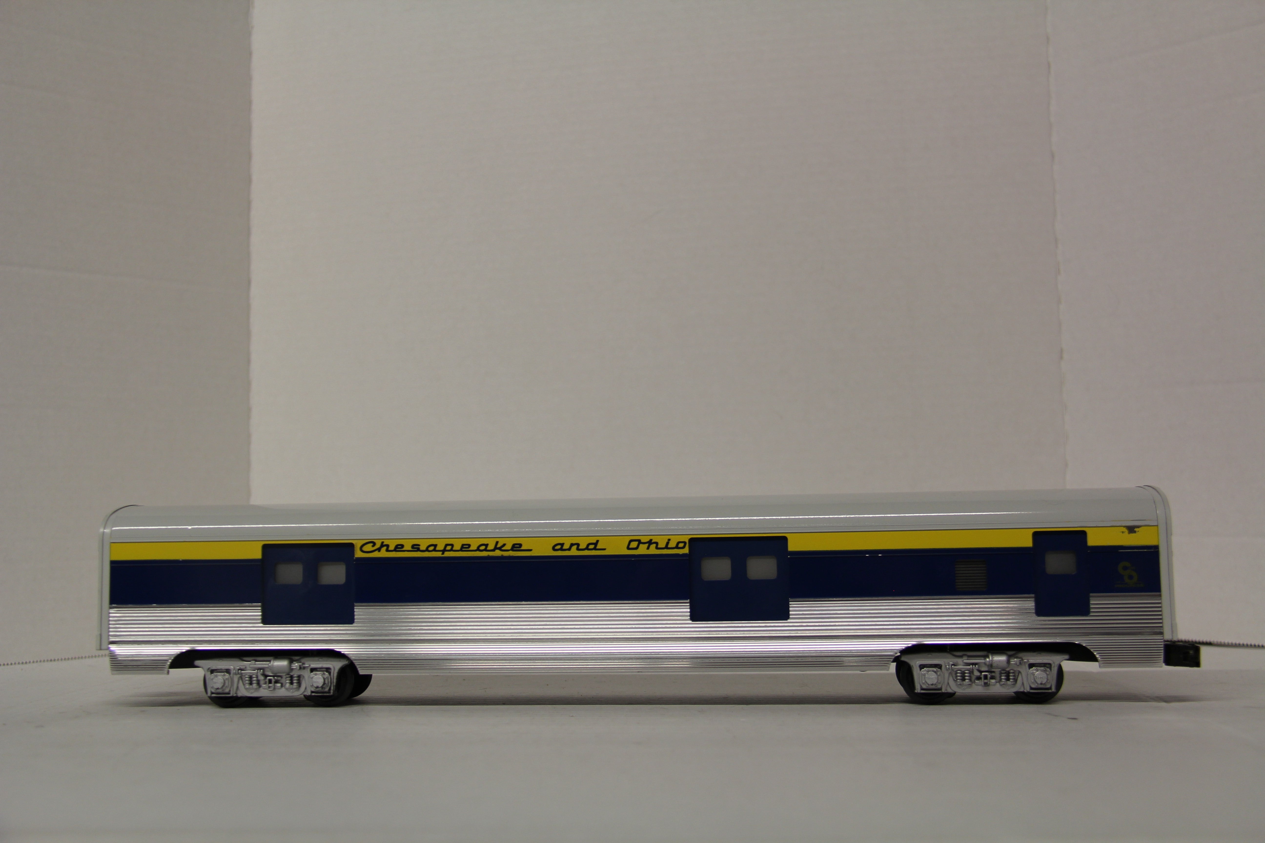 Phoenix Railways Chesapeake & Ohio 18" Passenger Set-Second hand-M6195