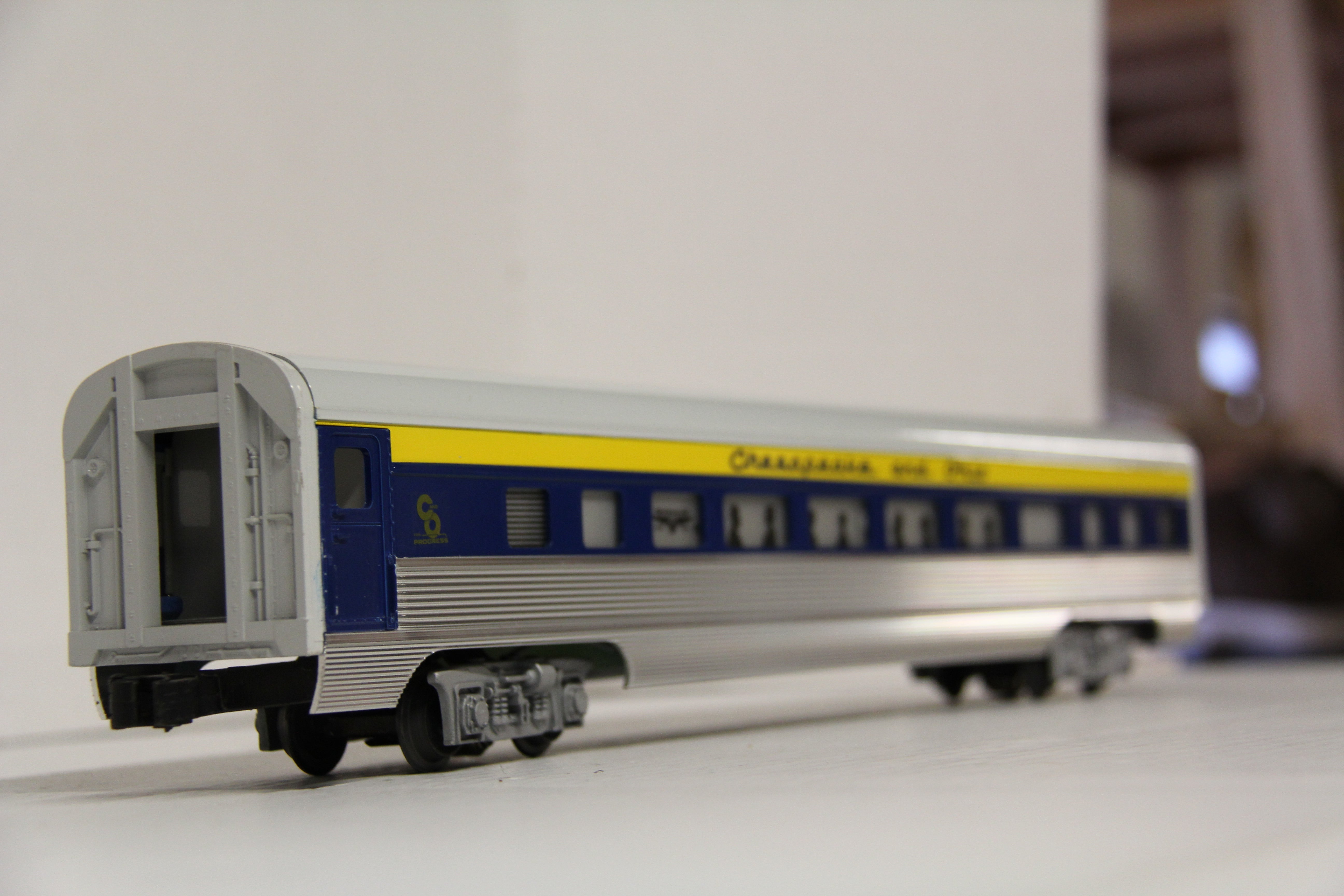 Phoenix Railways Chesapeake & Ohio 18" Passenger Set-Second hand-M6195