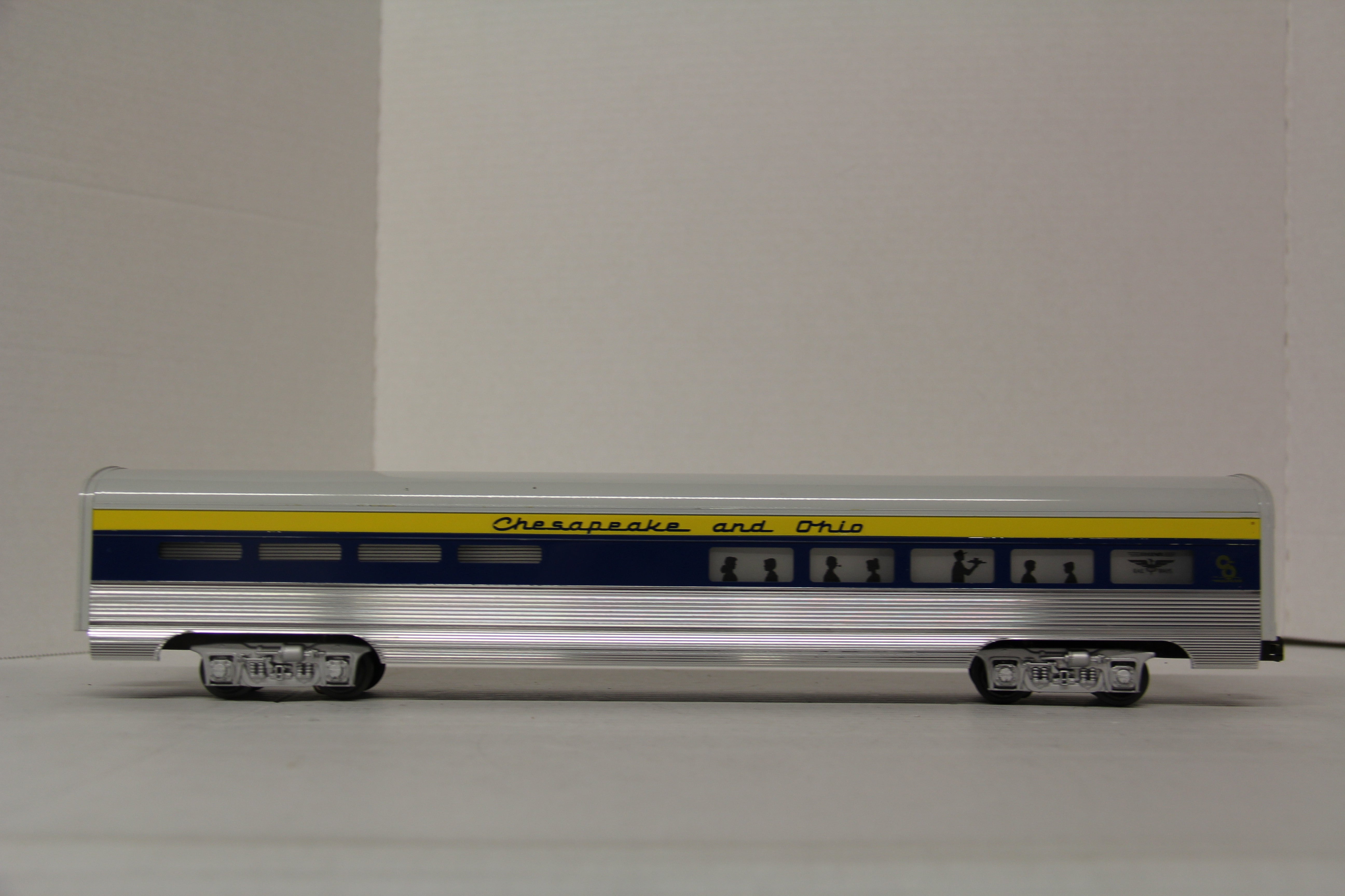 Phoenix Railways Chesapeake & Ohio 18" Passenger Set-Second hand-M6195