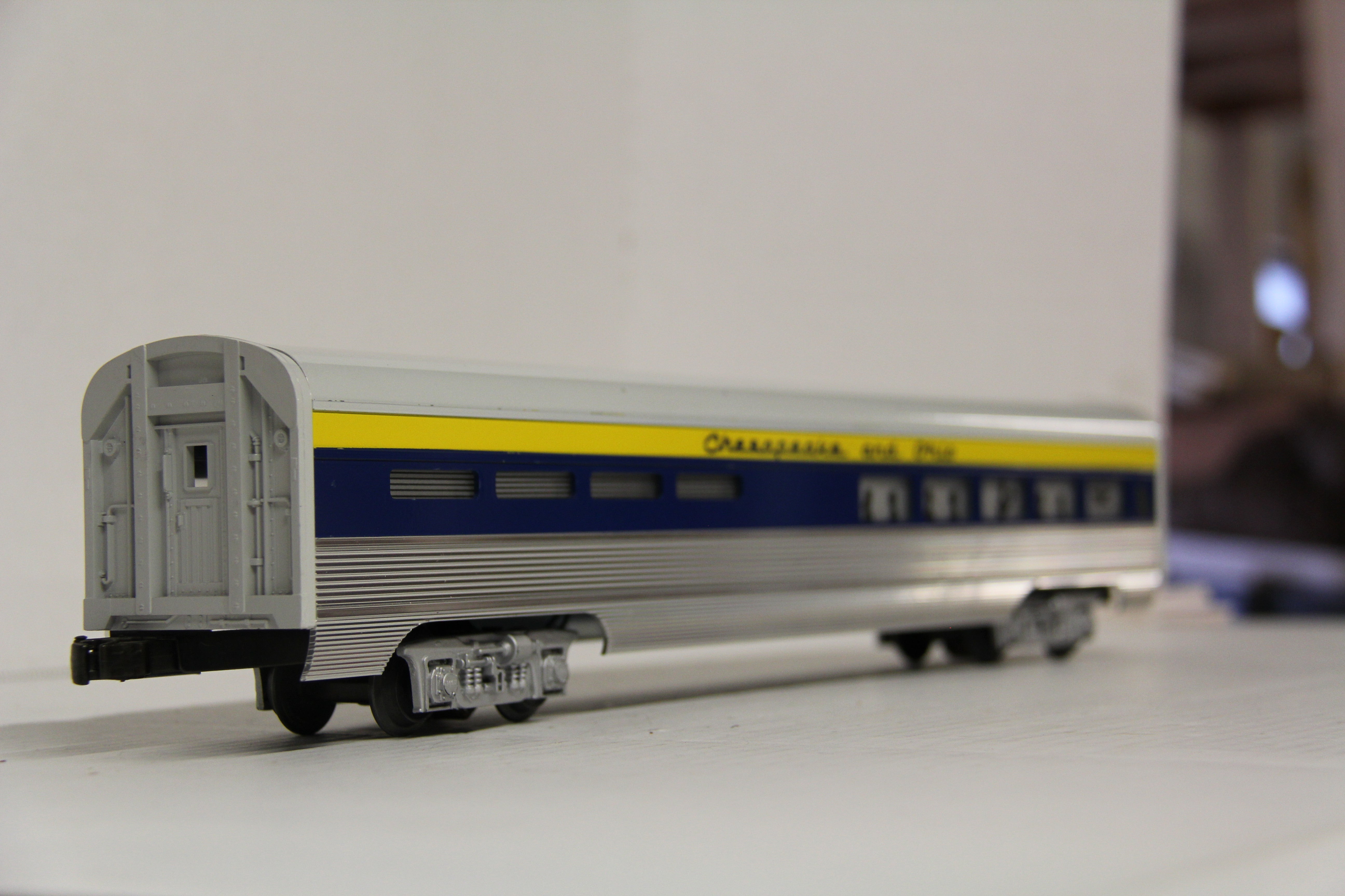Phoenix Railways Chesapeake & Ohio 18" Passenger Set-Second hand-M6195