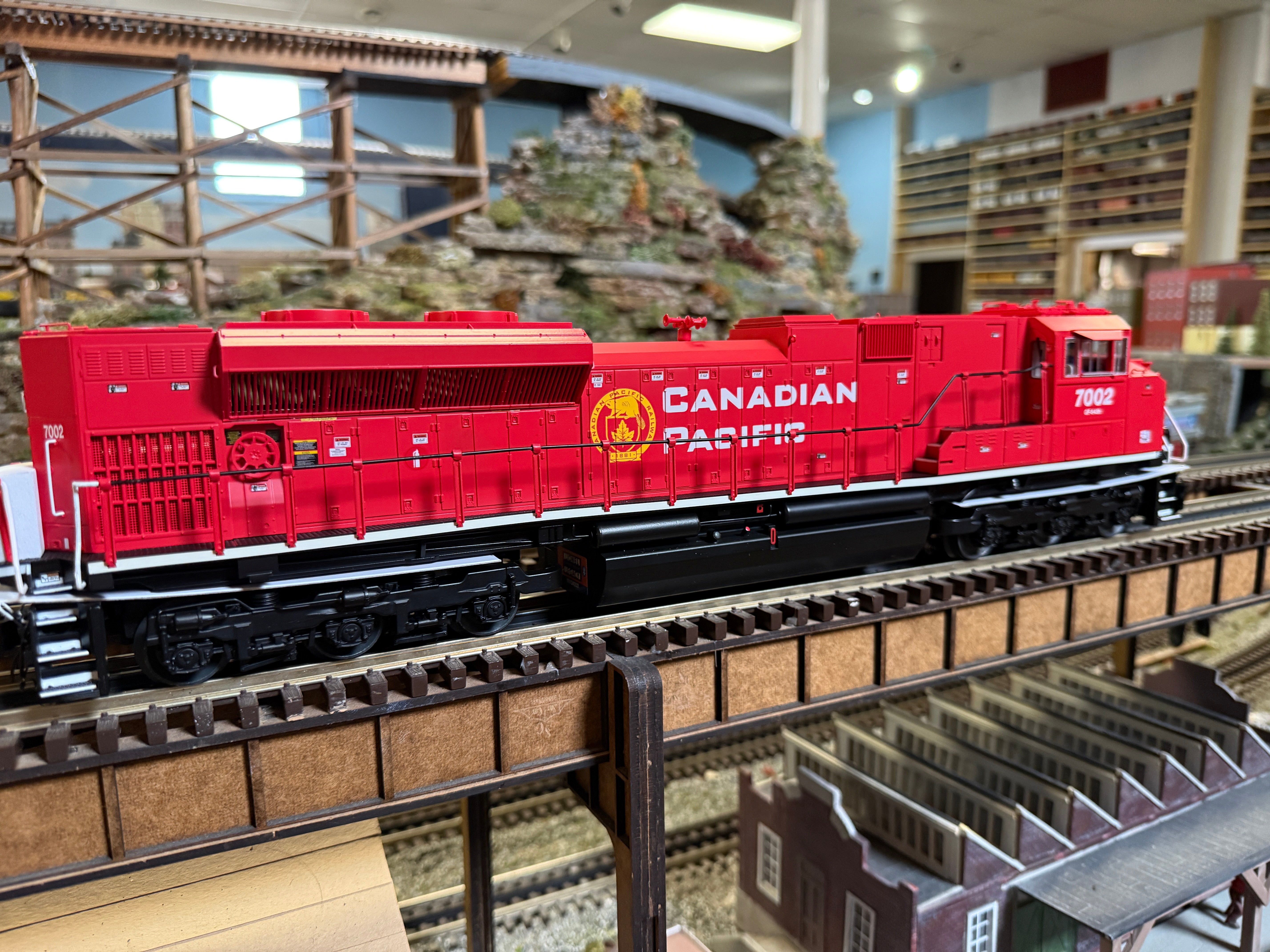 Lionel 2533954 - Legacy SD70M-2 Diesel Locomotive "Canadian Pacific" #7002 - Custom Run for MrMuffin'sTrains