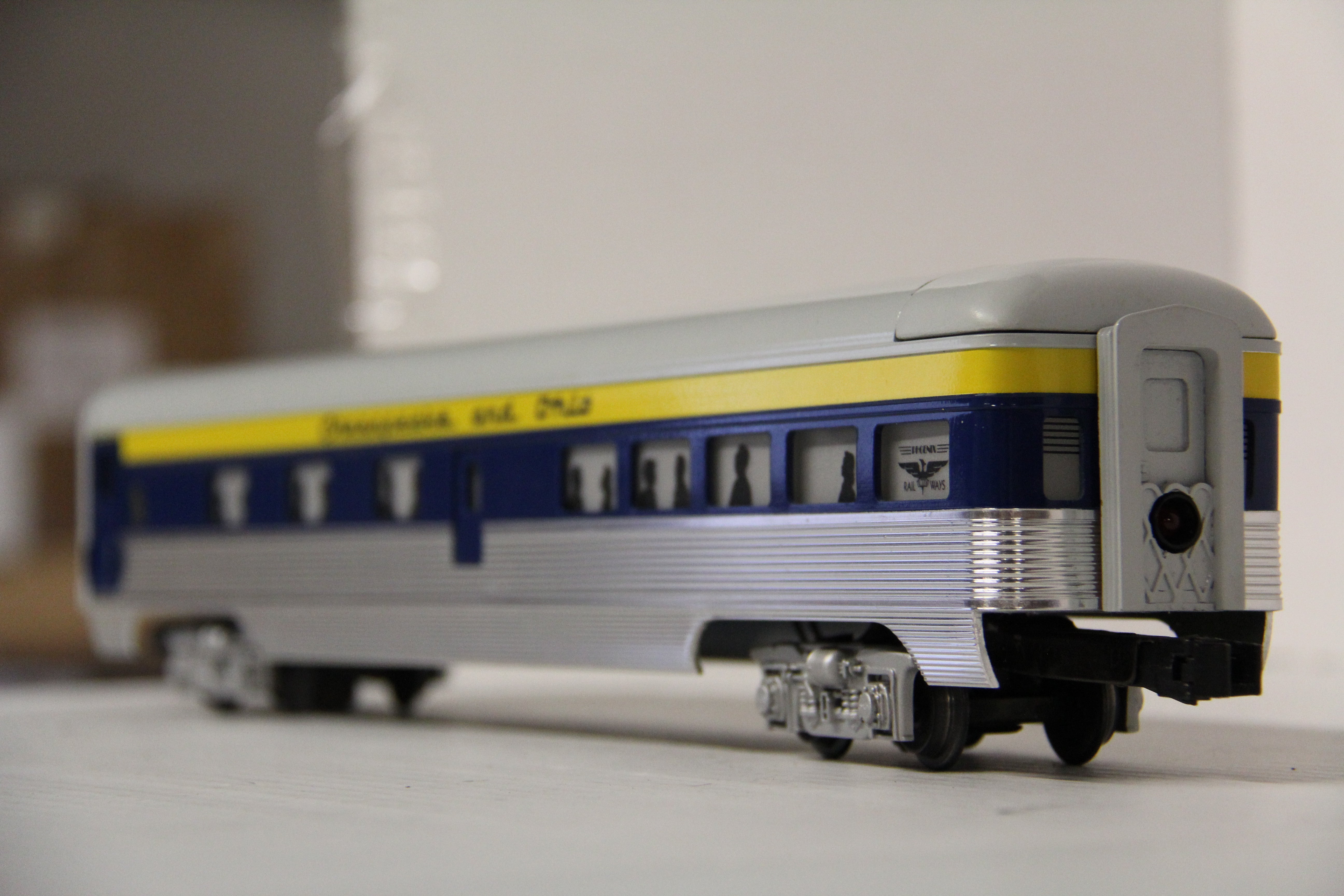 Phoenix Railways Chesapeake & Ohio 18" Passenger Set-Second hand-M6195