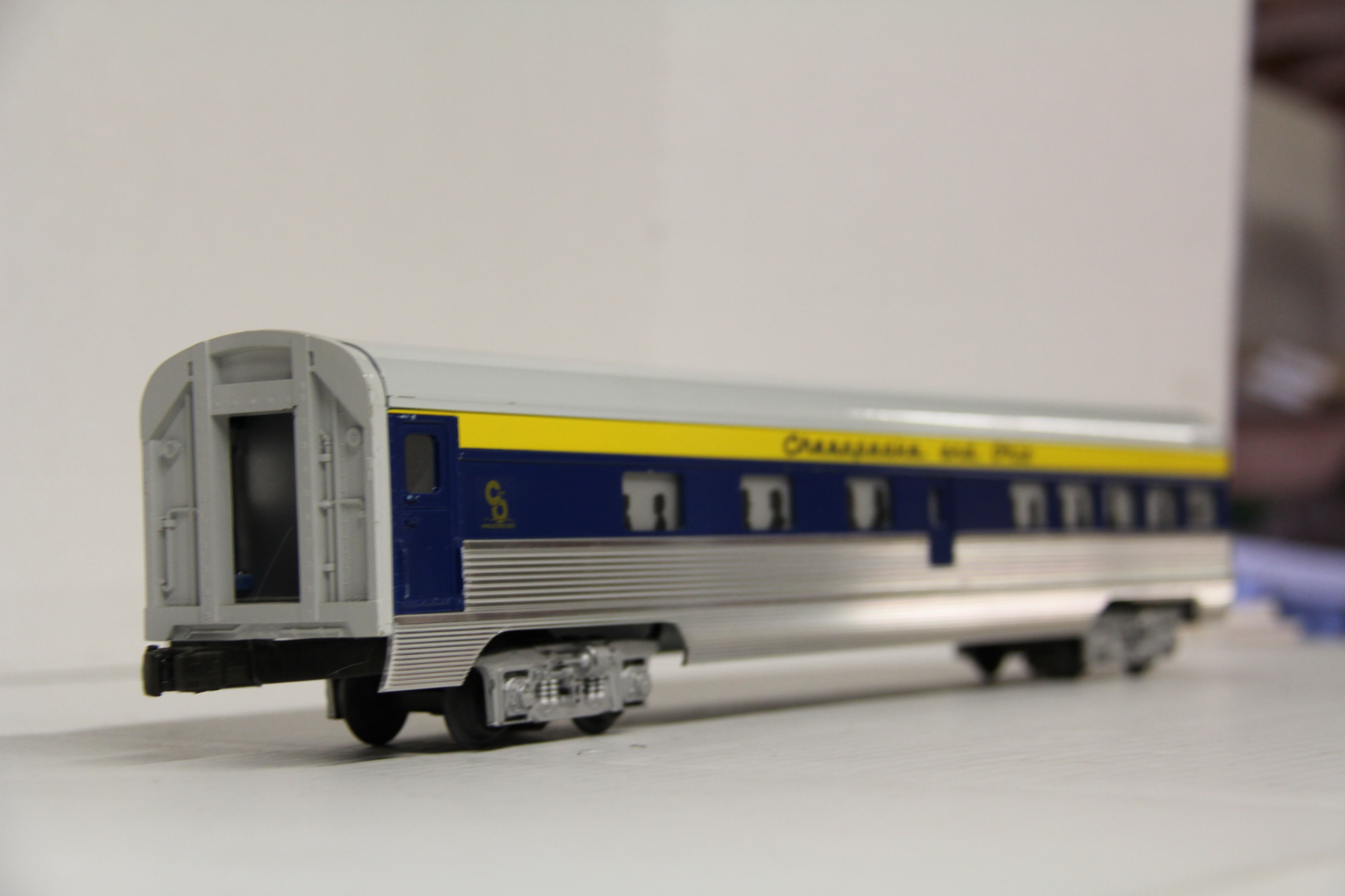 Phoenix Railways Chesapeake & Ohio 18" Passenger Set-Second hand-M6195