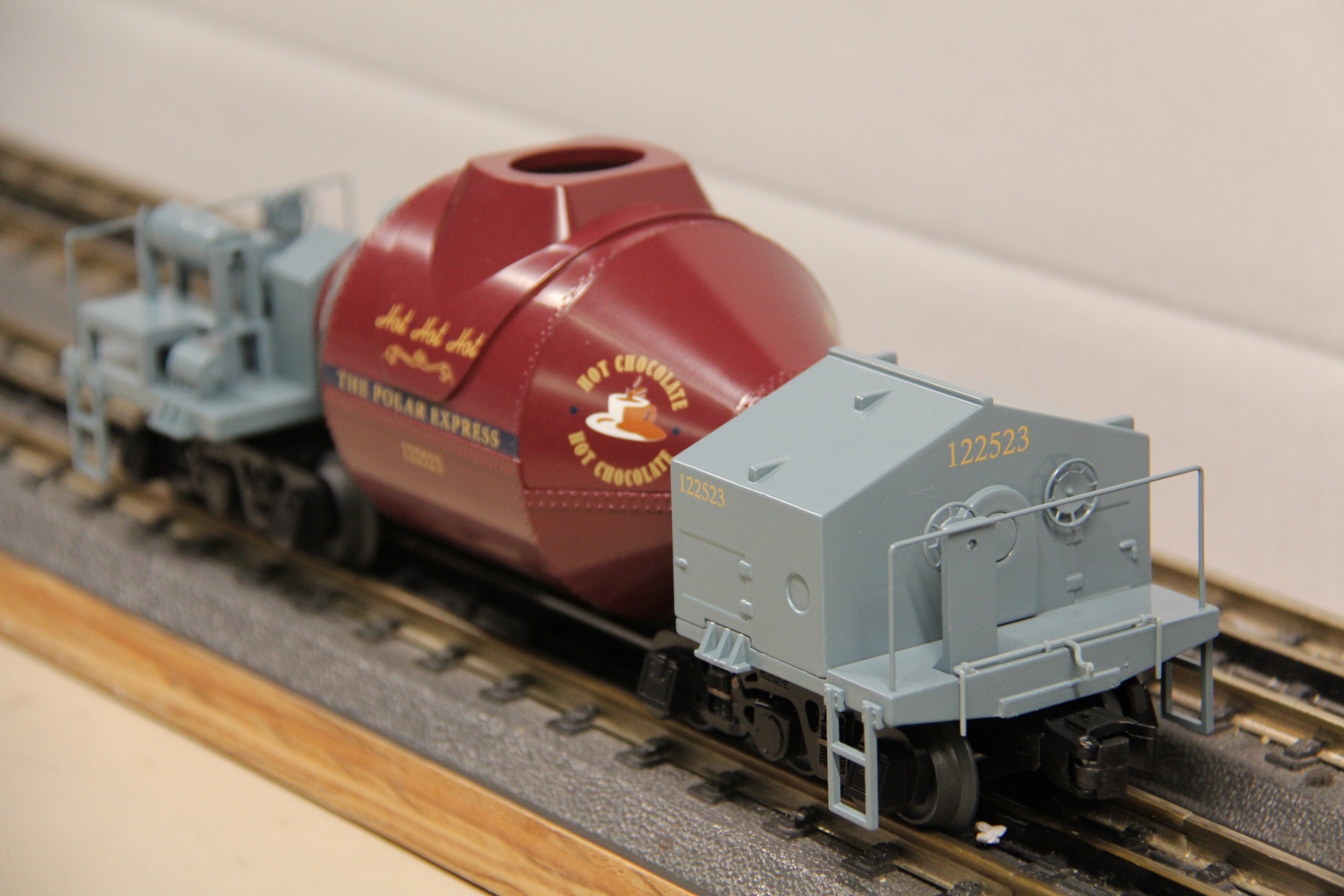 2023 Lionel 2326590 The Polar Express Hot Chocolate Car-Second hand-M7474 - MrMuffin'sTrains