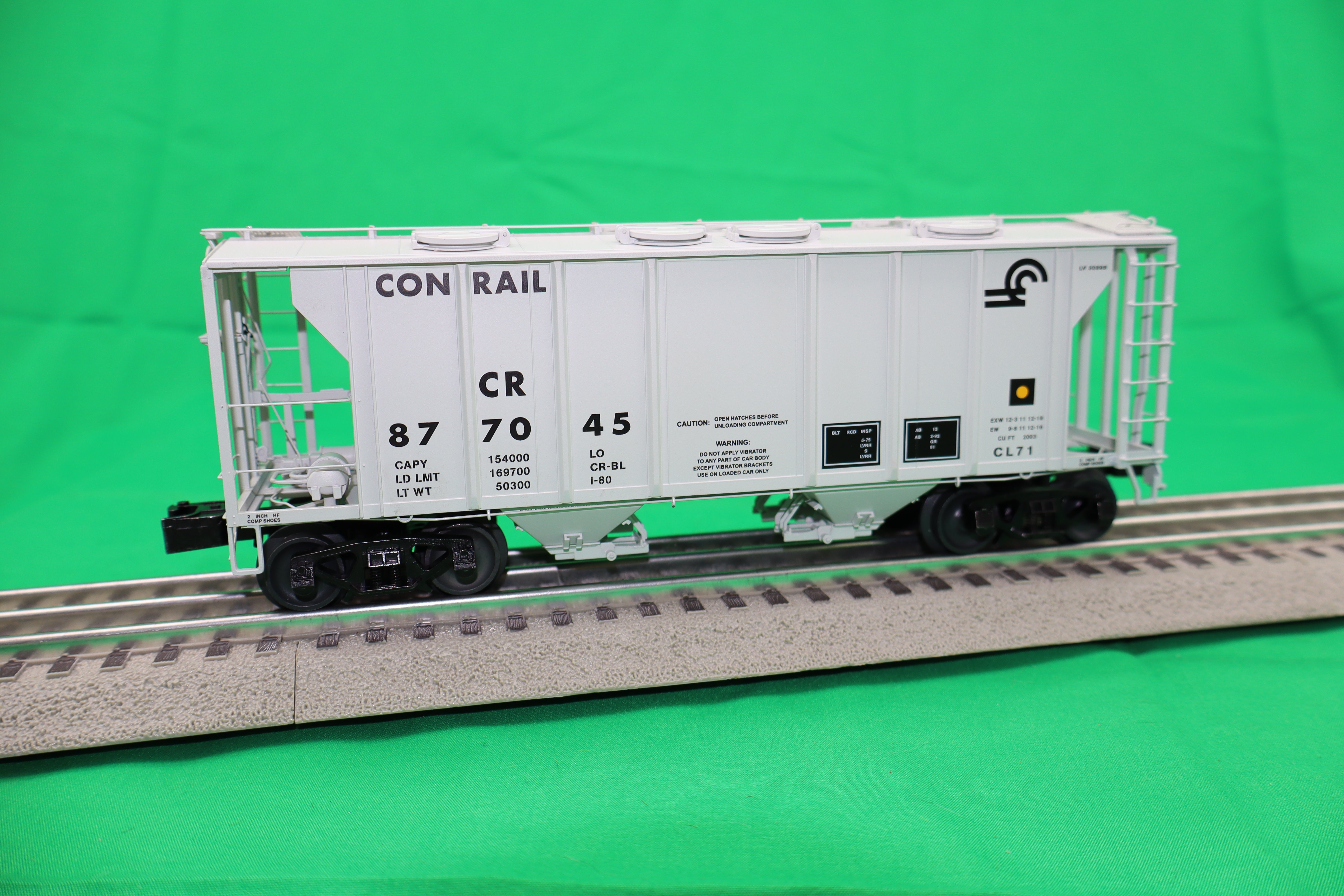 Lionel 2426630 - PS-2 Covered Hopper Car "Conrail" #877045