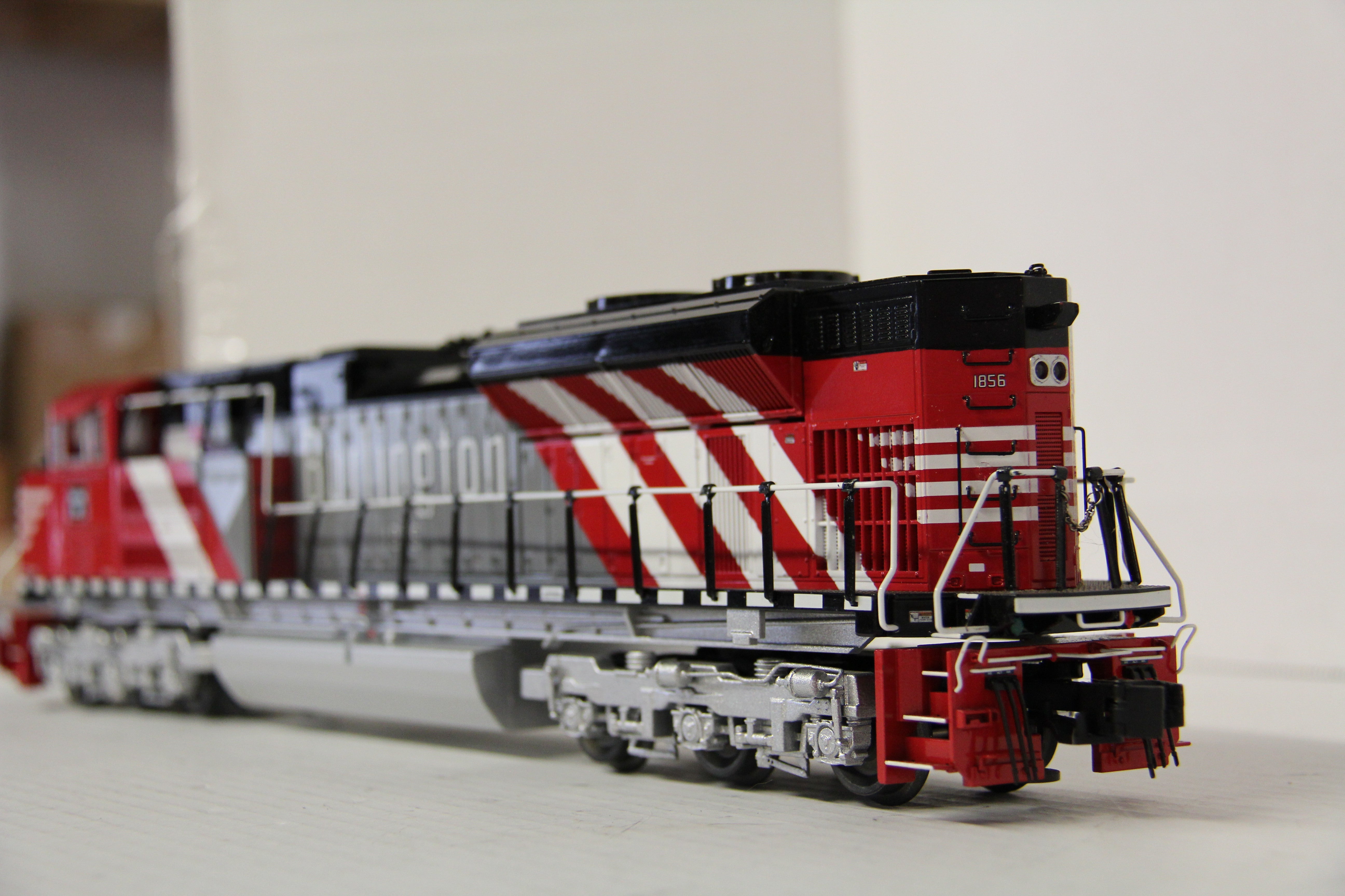 Lionel 6-38734 Burlington BNSF Heritage SD70ACE Diesel #1856 Non-Powered-Second hand-M6204