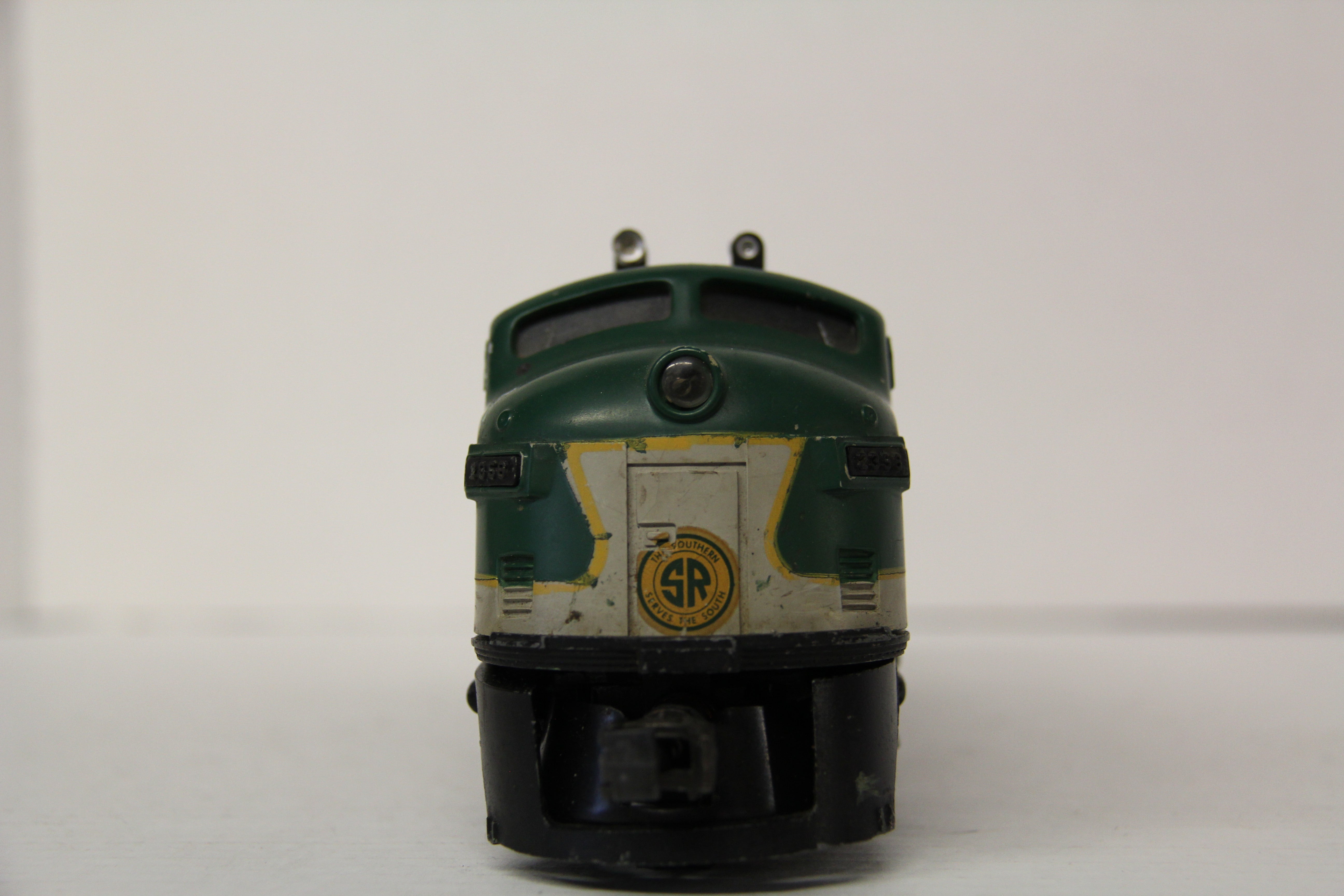 Lionel PostWar Southern F3 AA Diesel Units-Second hand-M6207