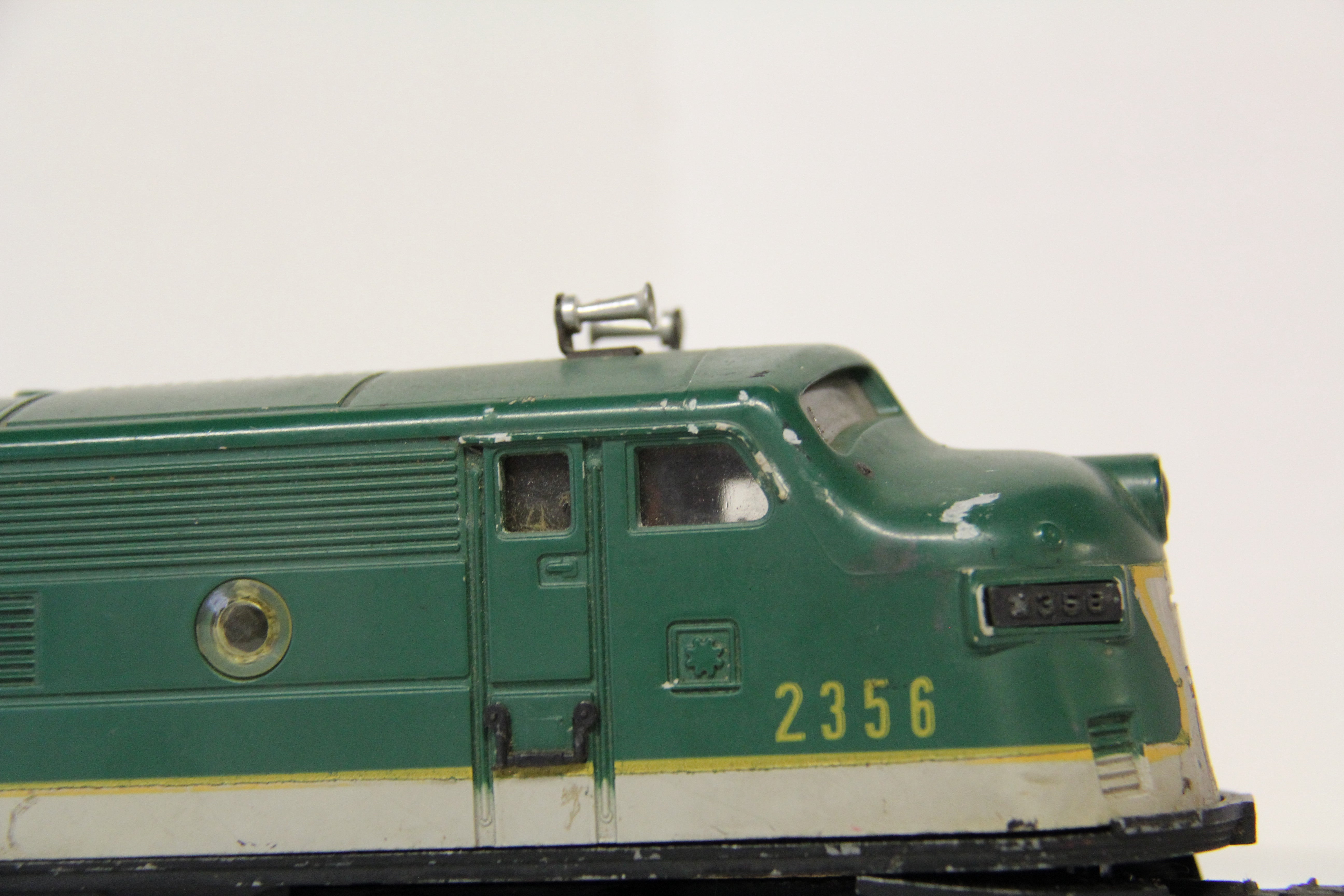 Lionel PostWar Southern F3 AA Diesel Units-Second hand-M6207