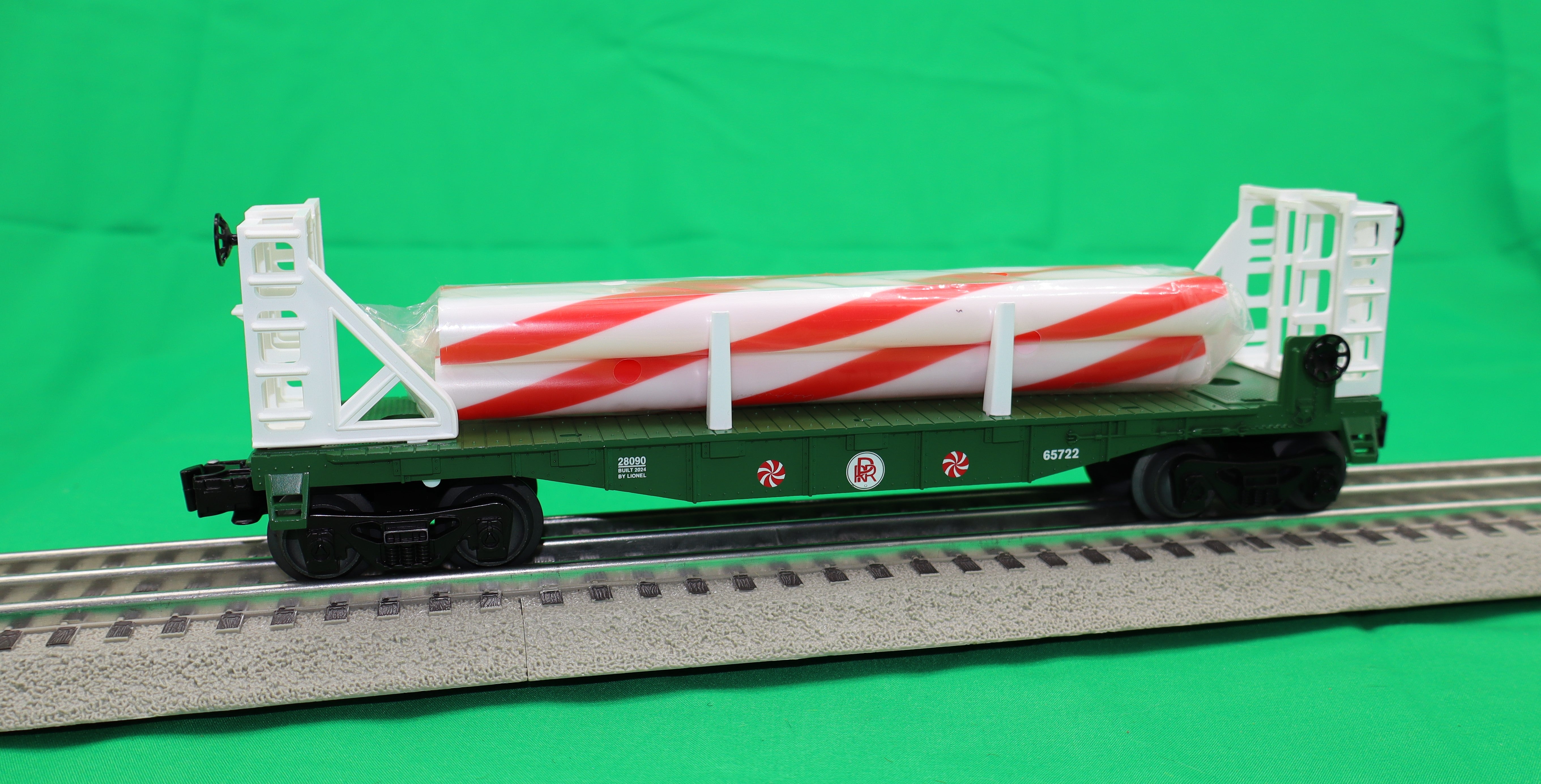 Lionel 2428090 - Bulkhead Flatcar "Peppermint Railroad Transport" #65722