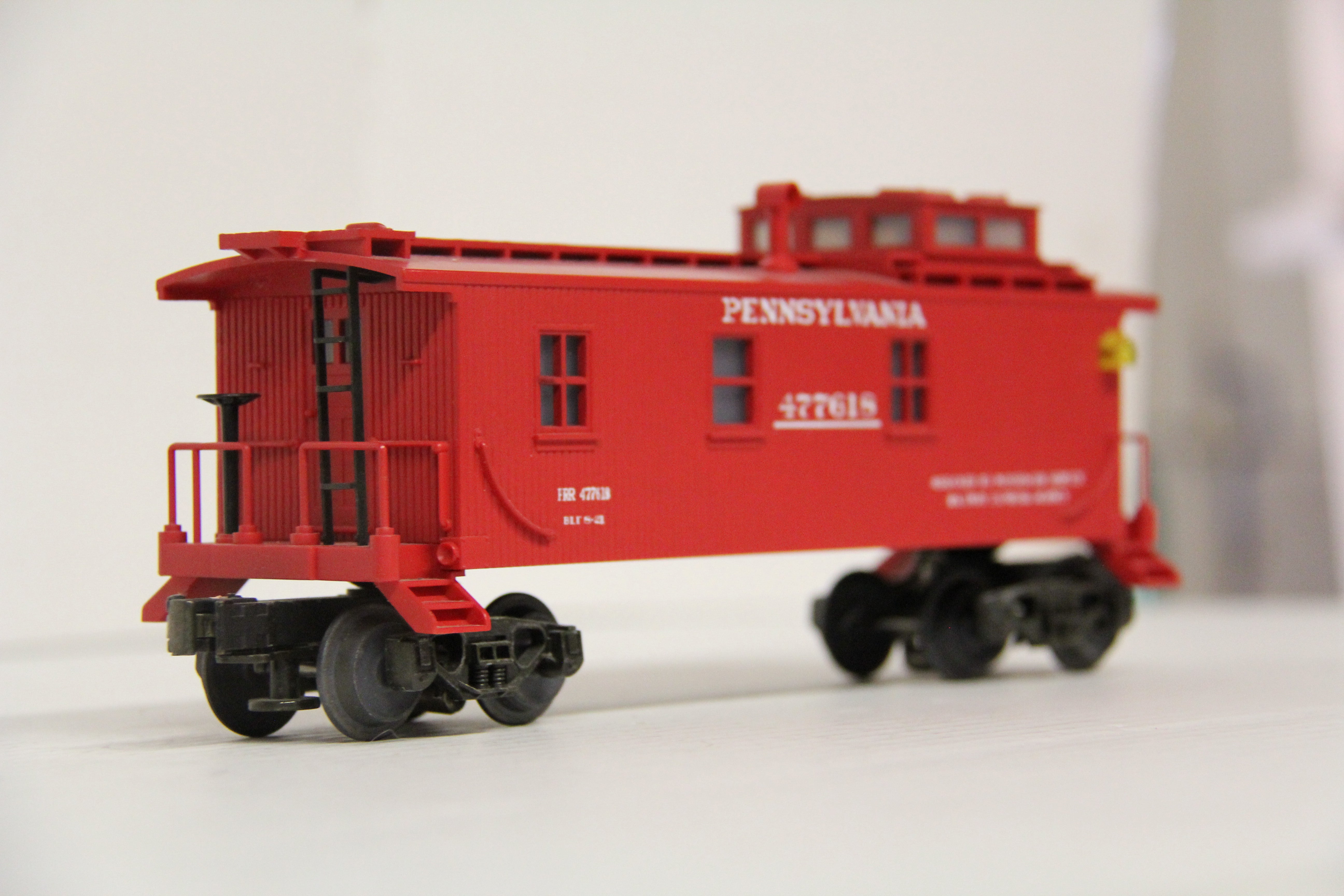 Rail King 30-7700 Pennsylvania Woodsided Caboose #477618-Second hand-M6212