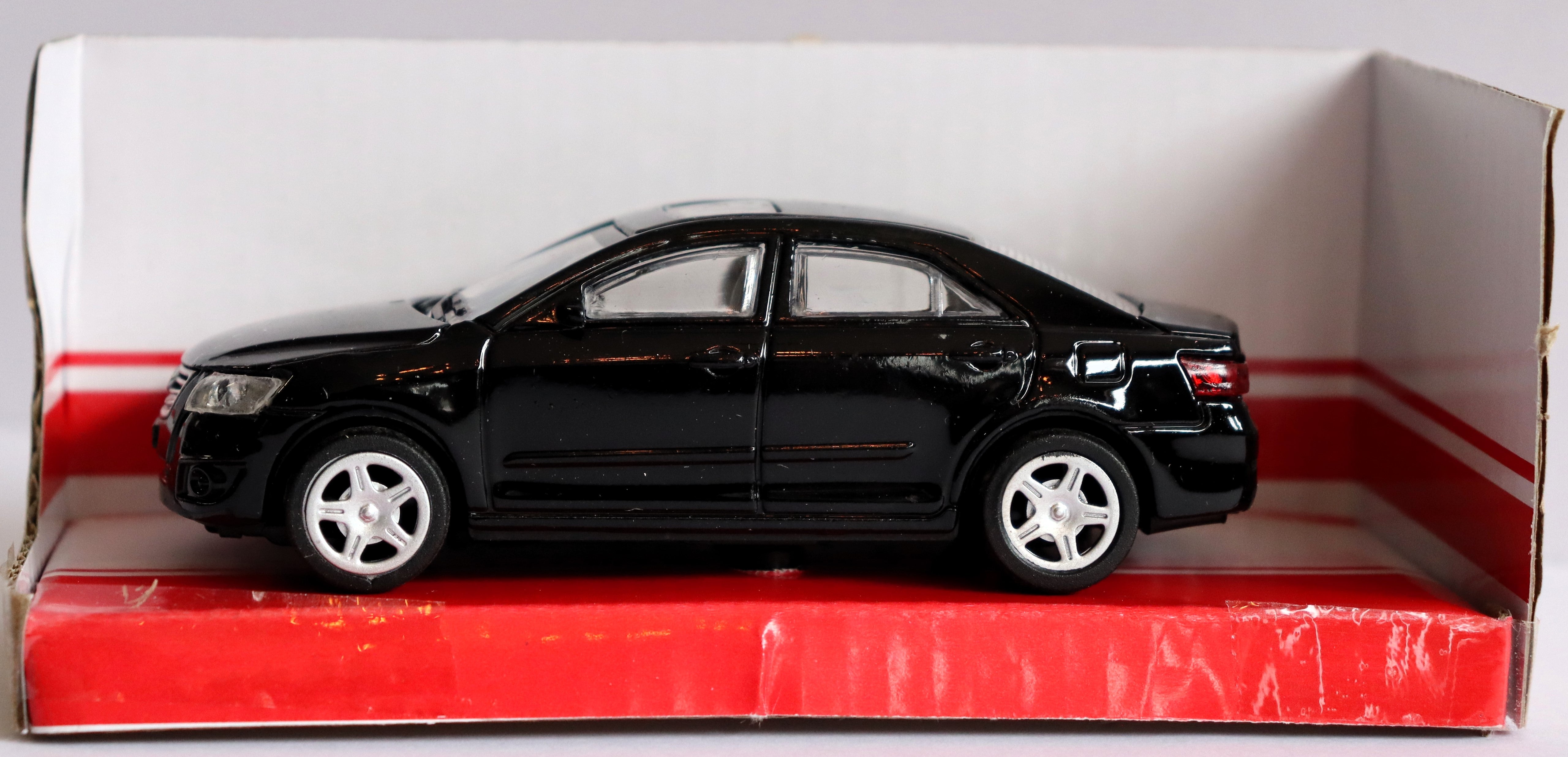 Toyota (Black) 1/48 Diecast Car