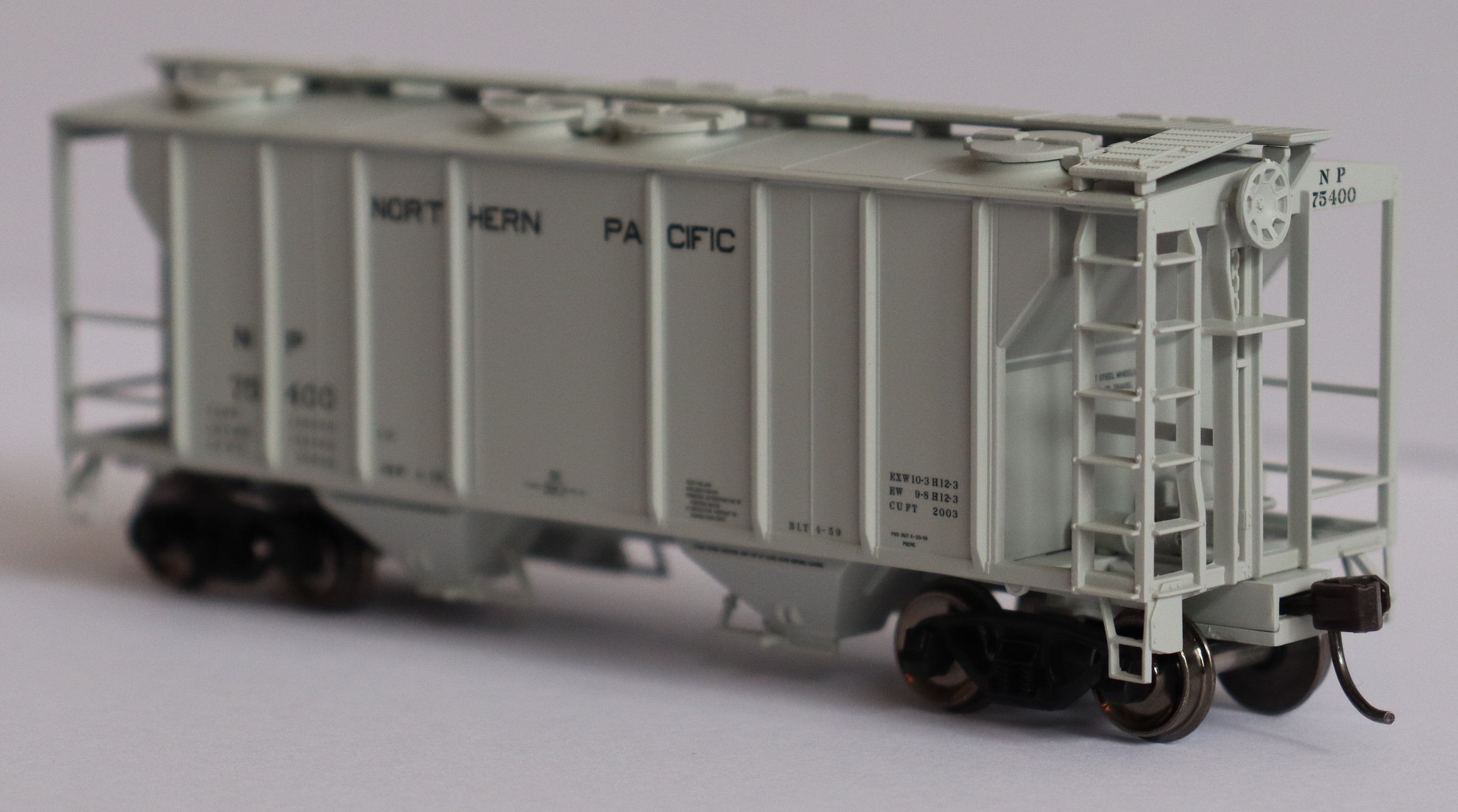 Atlas AHO-20006564 HO TM PS-2 COVERED HOPPER NORTHERN PACIFIC #75400