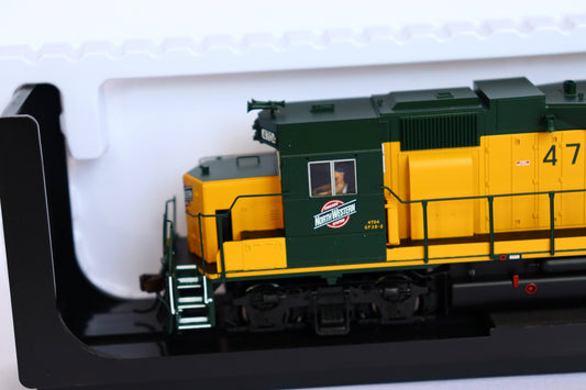 Atlas HO 10004080 - Gold - GP38 Diesel Locomotive "Chicago & North Western" #4704