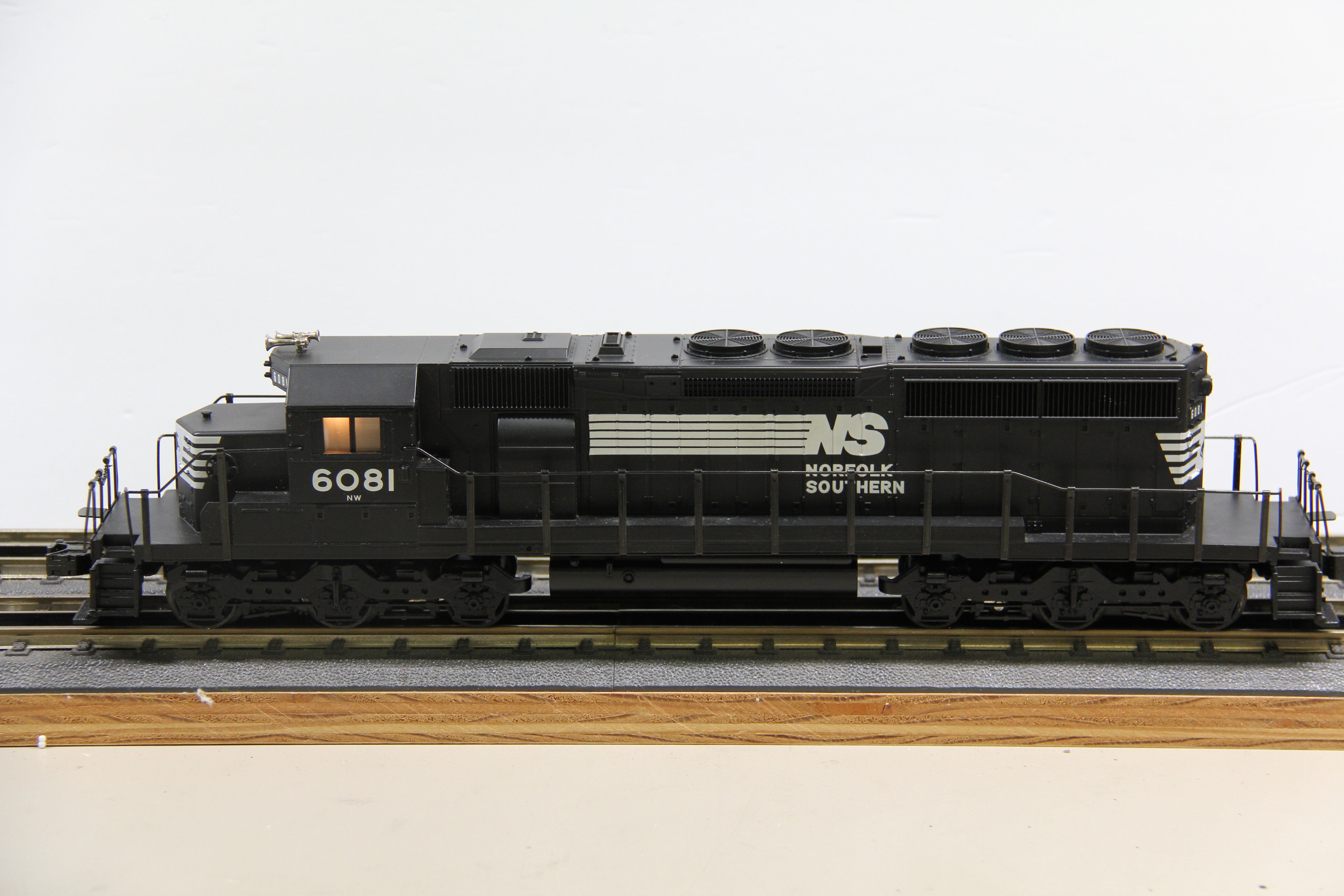MTH 20-2163-1 Norfolk Southern #6081 EMD SD40-2 Diesel Engine-Second hand-M4124