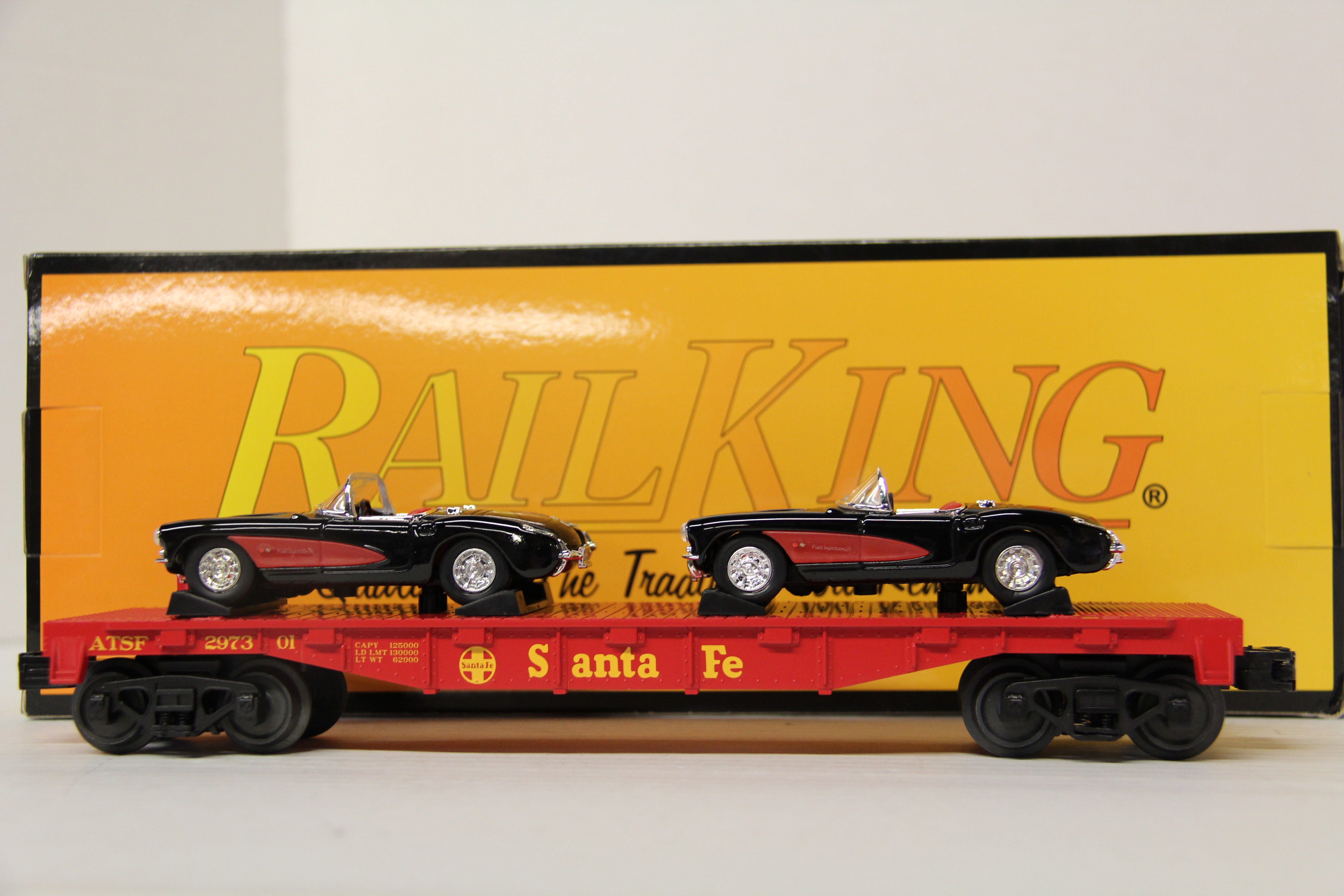 Rail King 30-76876 Santa Fe Flat Car w/ 2 1957 Chevy Corvettes-Second hand-M6232