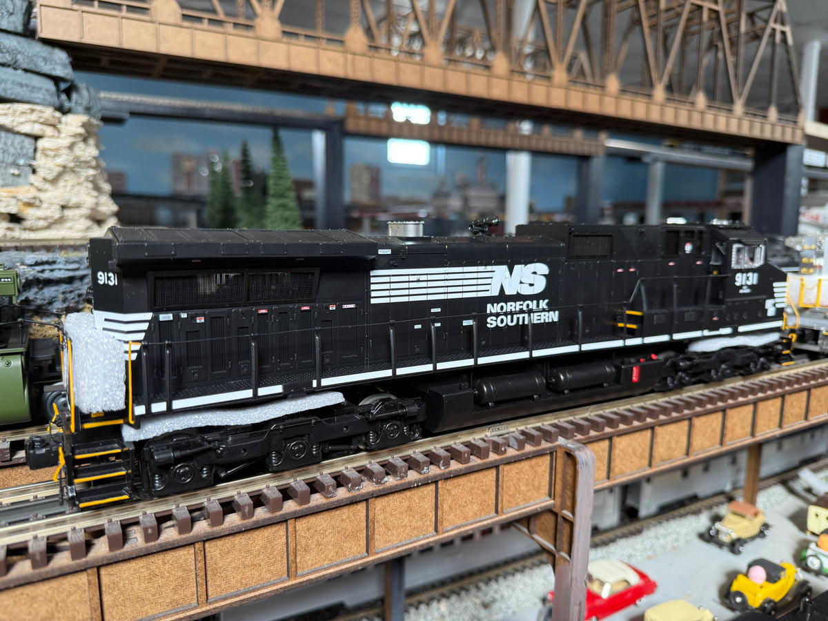Atlas O 30138374 - Premier - C44-9W Diesel Locomotive "Norfolk Southern" #9131 - MrMuffin'sTrains