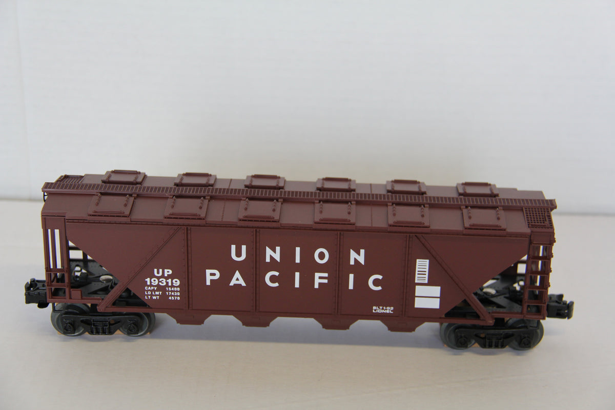 Lionel 6-19319 Union Pacific Four Bay Covered Hopper-Second hand-M7498