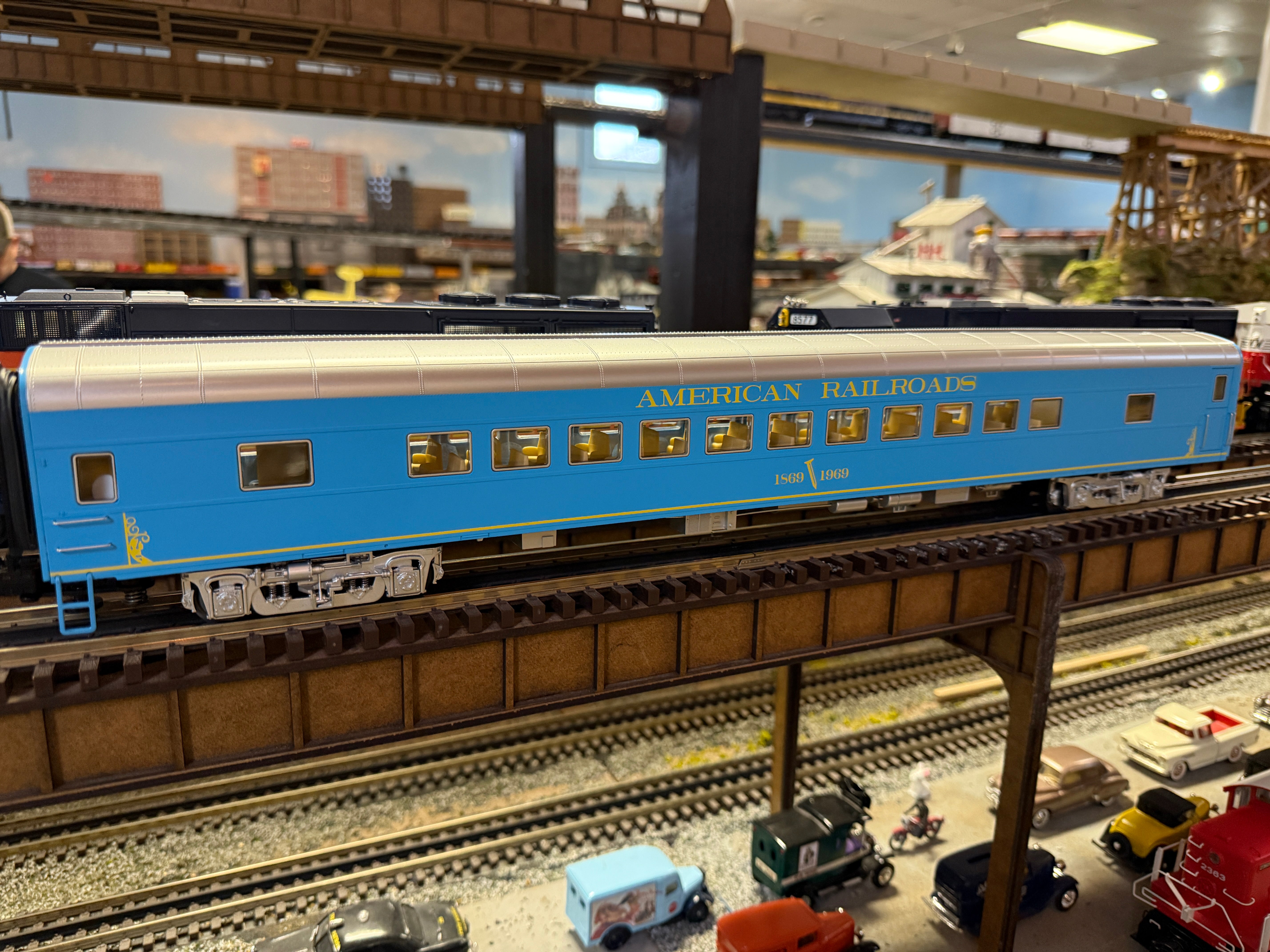 Lionel Visionline GG1 Passenger Set - American Railroads - GG1 and 11 cars - from MrMuffin'sTrains Collection