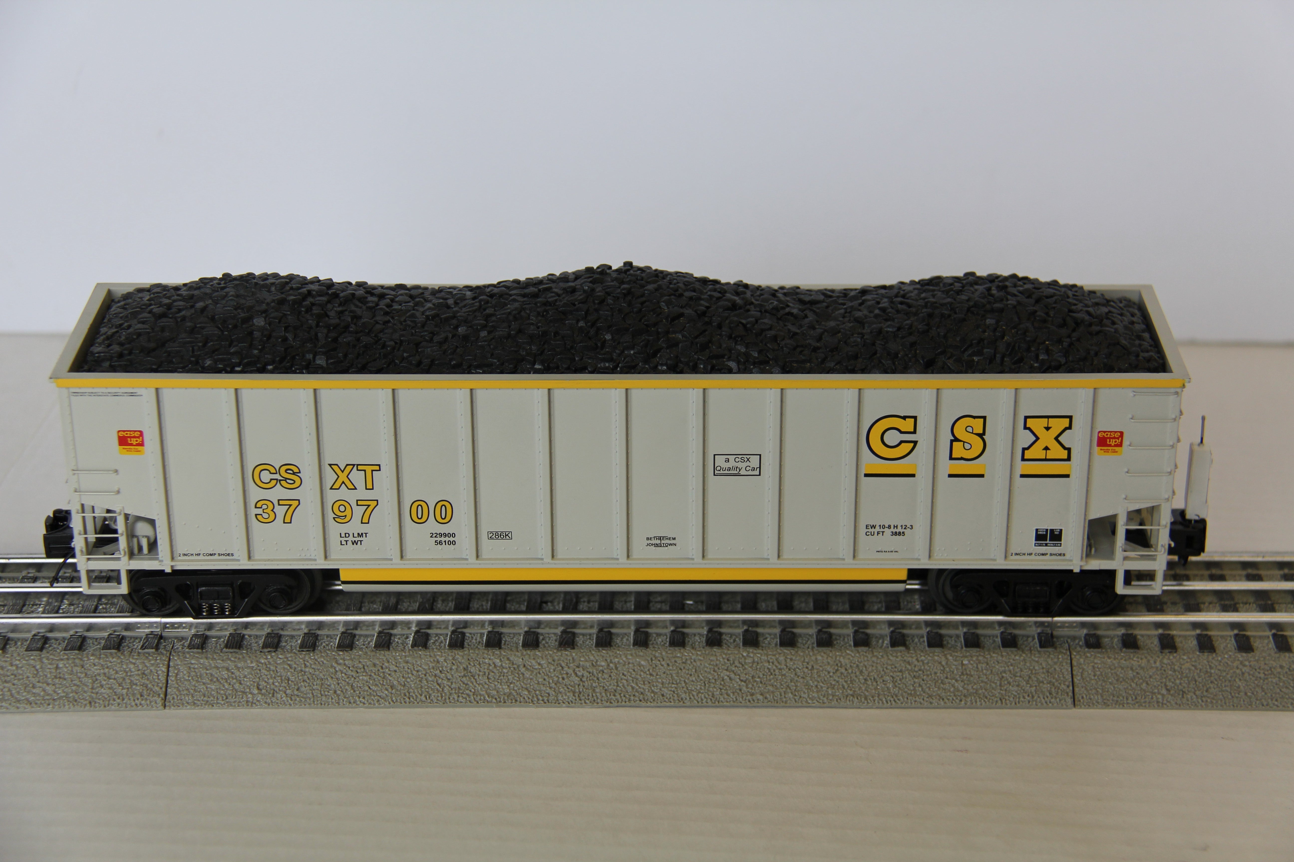 MTH 20-97178 CSX Coalporter Hopper w/ Coal-Second hand-M4112