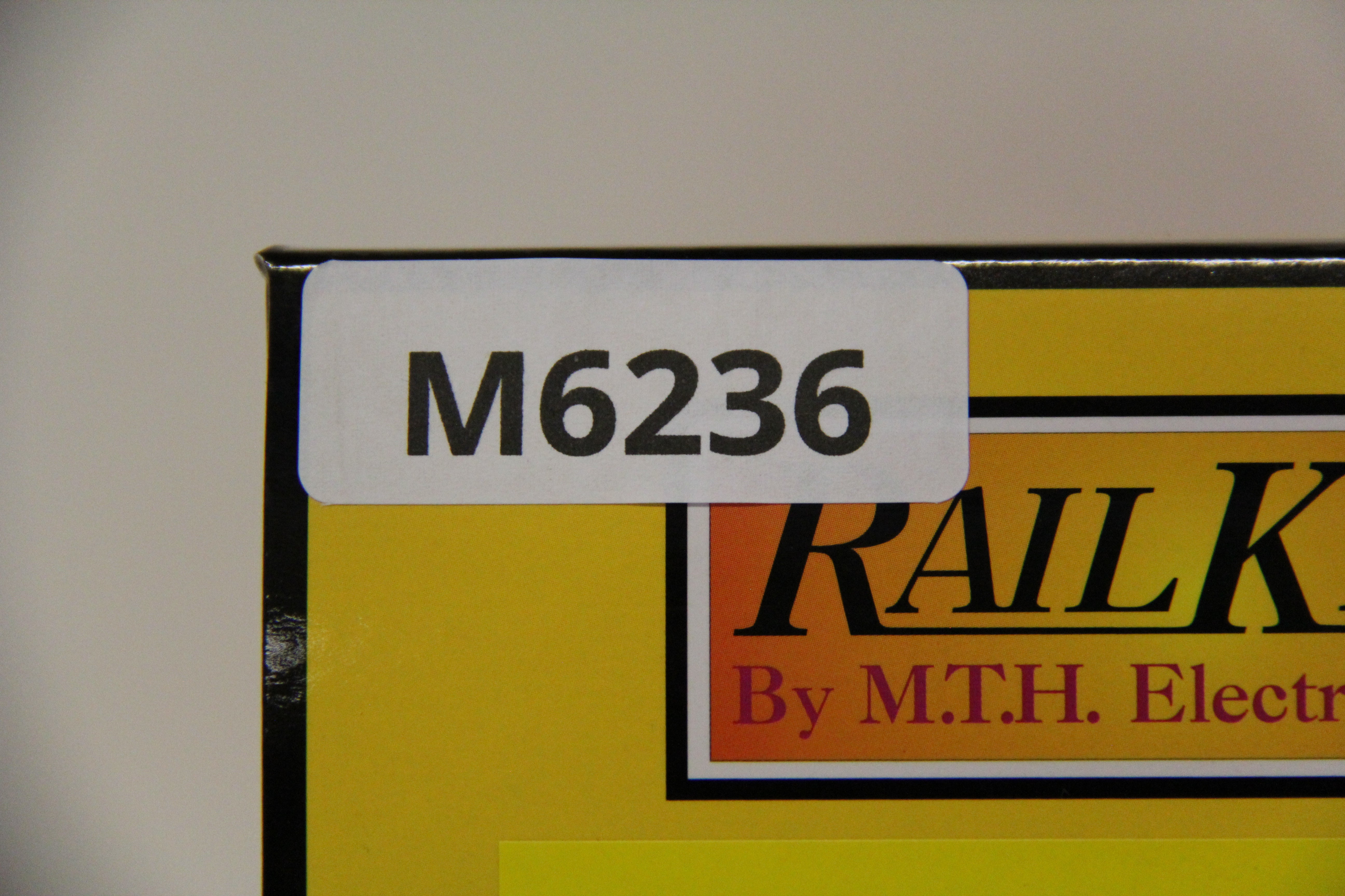 Rail King 30-76873 Pennsylvania Flat Car w/ (2) 1957 Chevy Nomads-Second hand-M6236