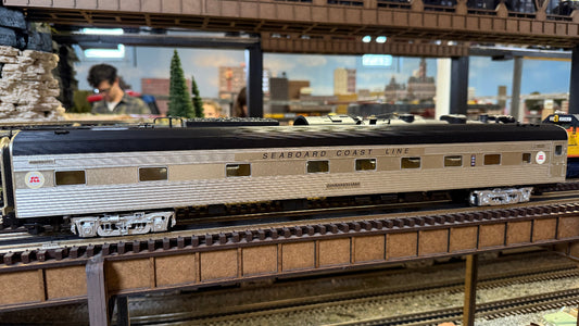 Lionel 2527360 - Vision Line 21" Passenger Car Set "Amtrak" (2-Car) Rainbow, Phase I