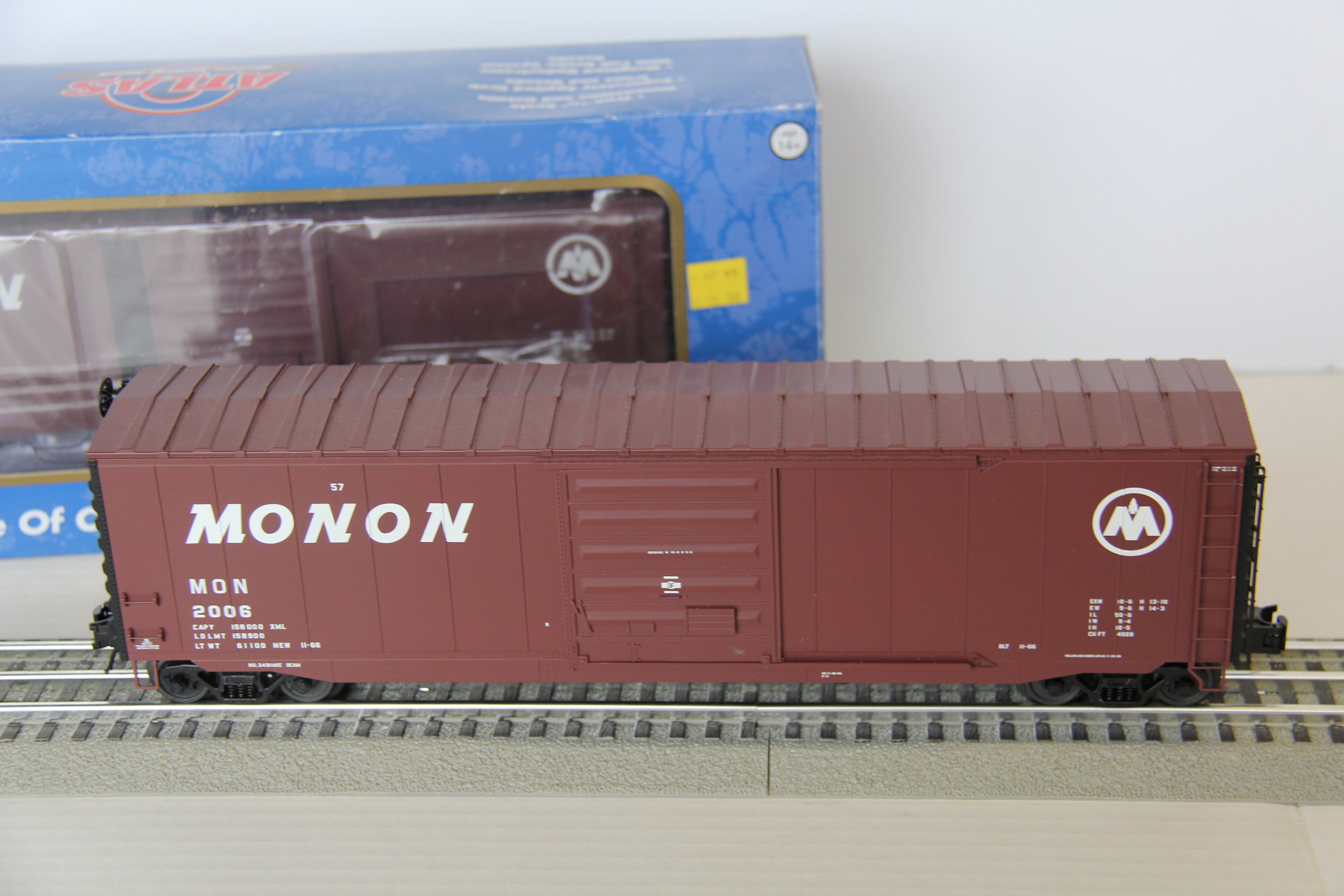 Atlas #3005714-1, -2 Monon 50' PS-1 Single Door Box Car-2 Car Set-Second hand-M4167