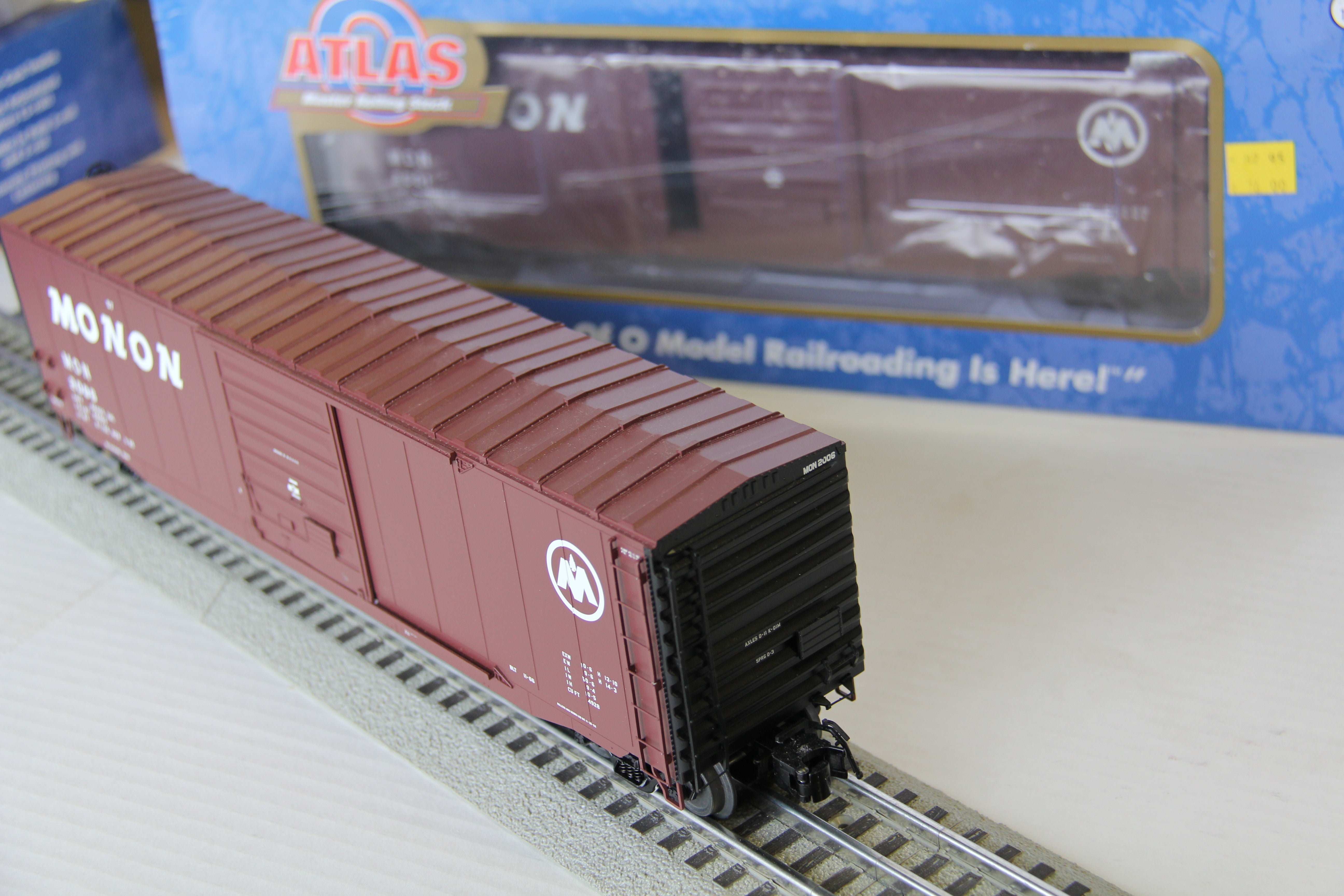 Atlas #3005714-1, -2 Monon 50' PS-1 Single Door Box Car-2 Car Set-Second hand-M4167