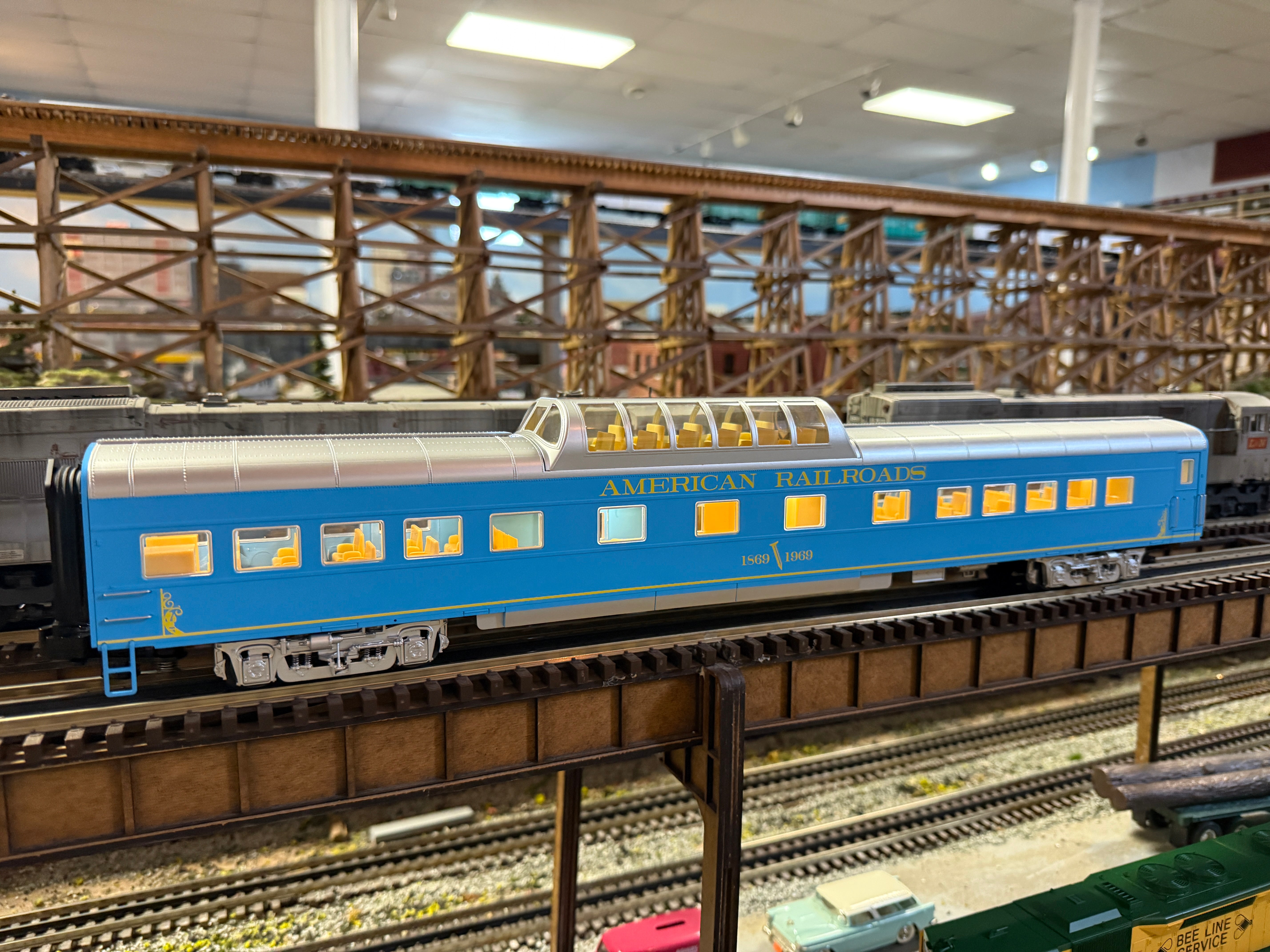 Lionel Visionline GG1 Passenger Set - American Railroads - GG1 and 11 cars - from MrMuffin'sTrains Collection