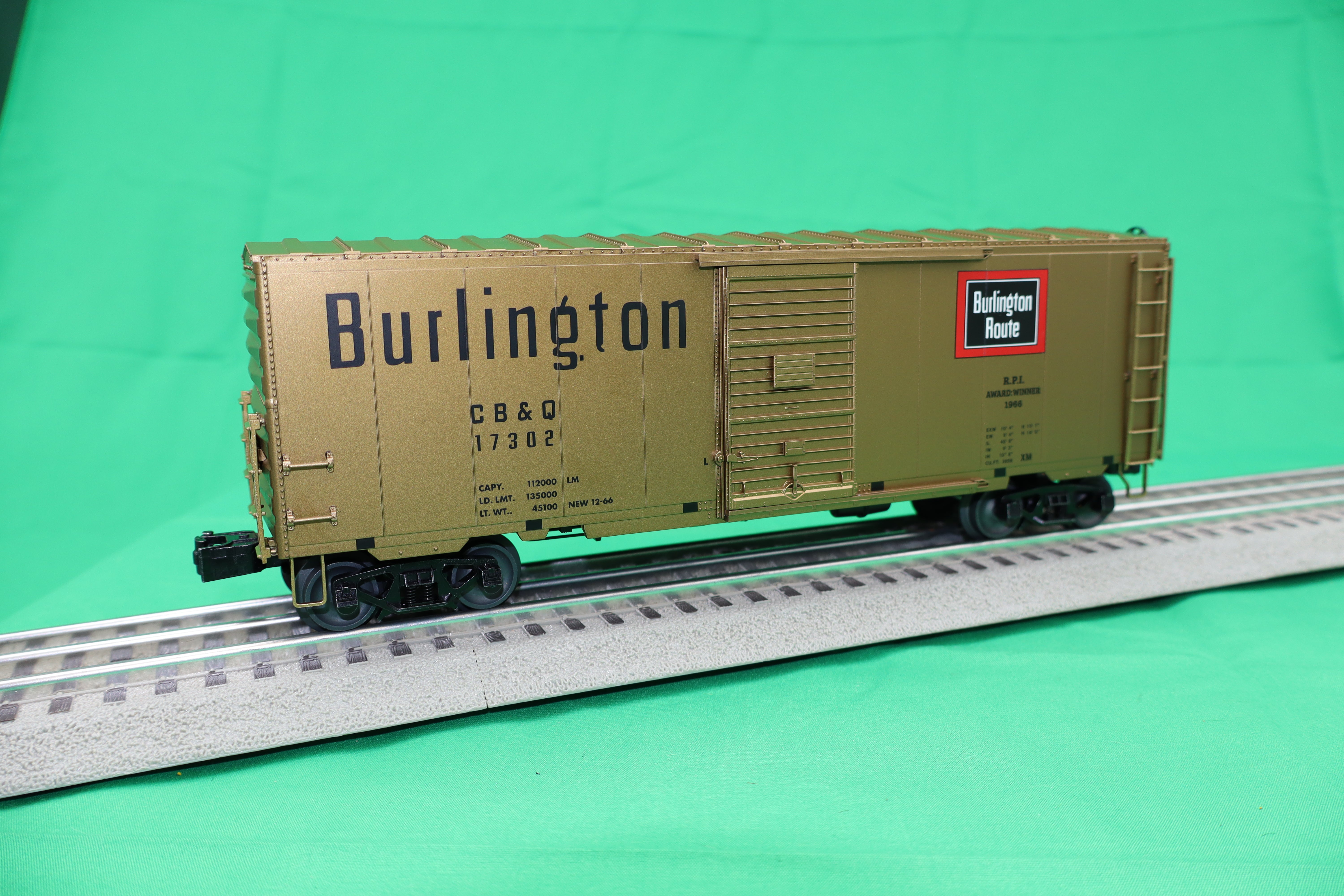 Lionel 2426020 - Freightsounds PS-1 Boxcar "Chicago, Burlington & Quincy"#17302