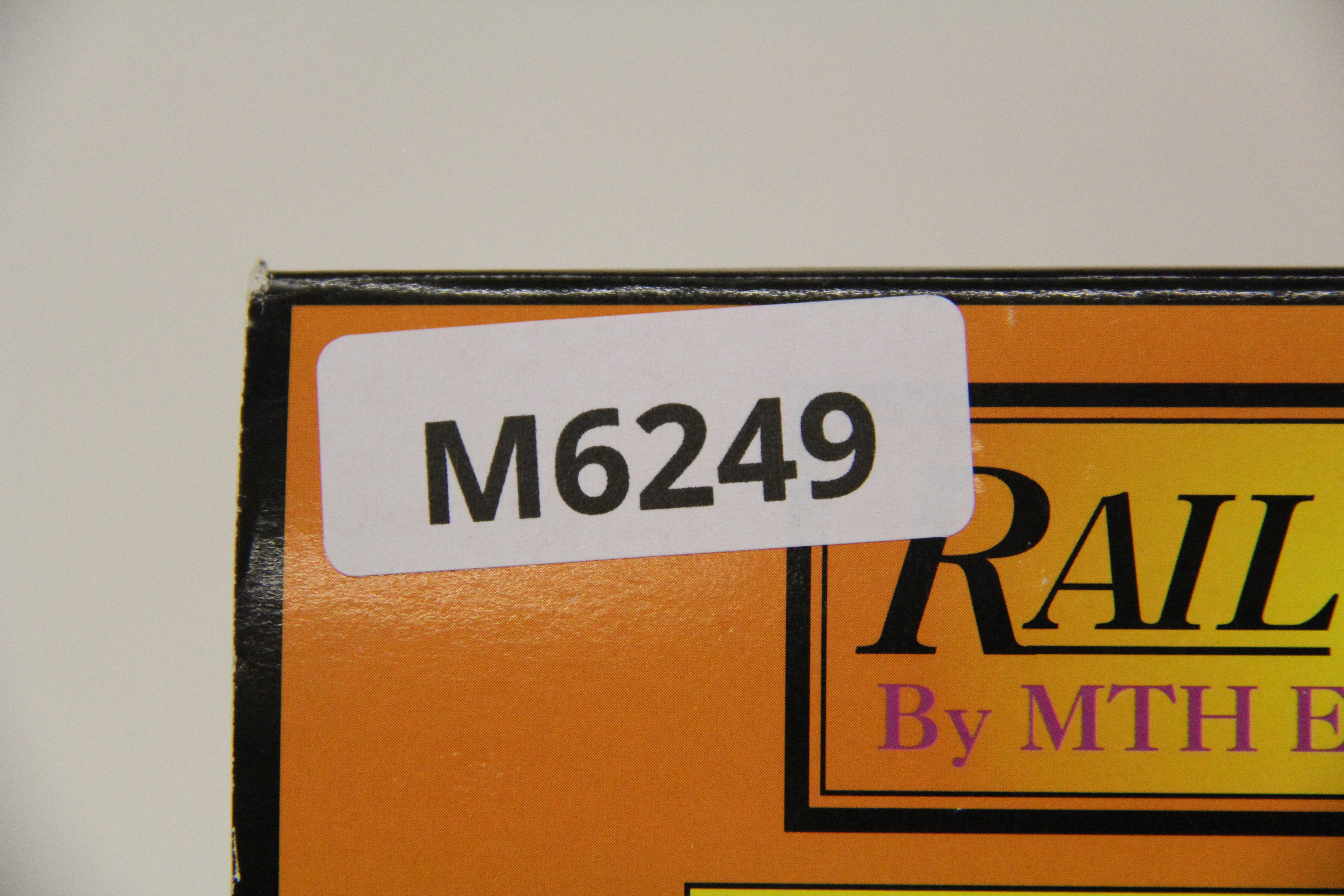 Rail King 30-7628 MTH Auto Transport Flat Car w. Ertl 1952 Cadillac & 1949 Ford Coupe-Second hand-M6249