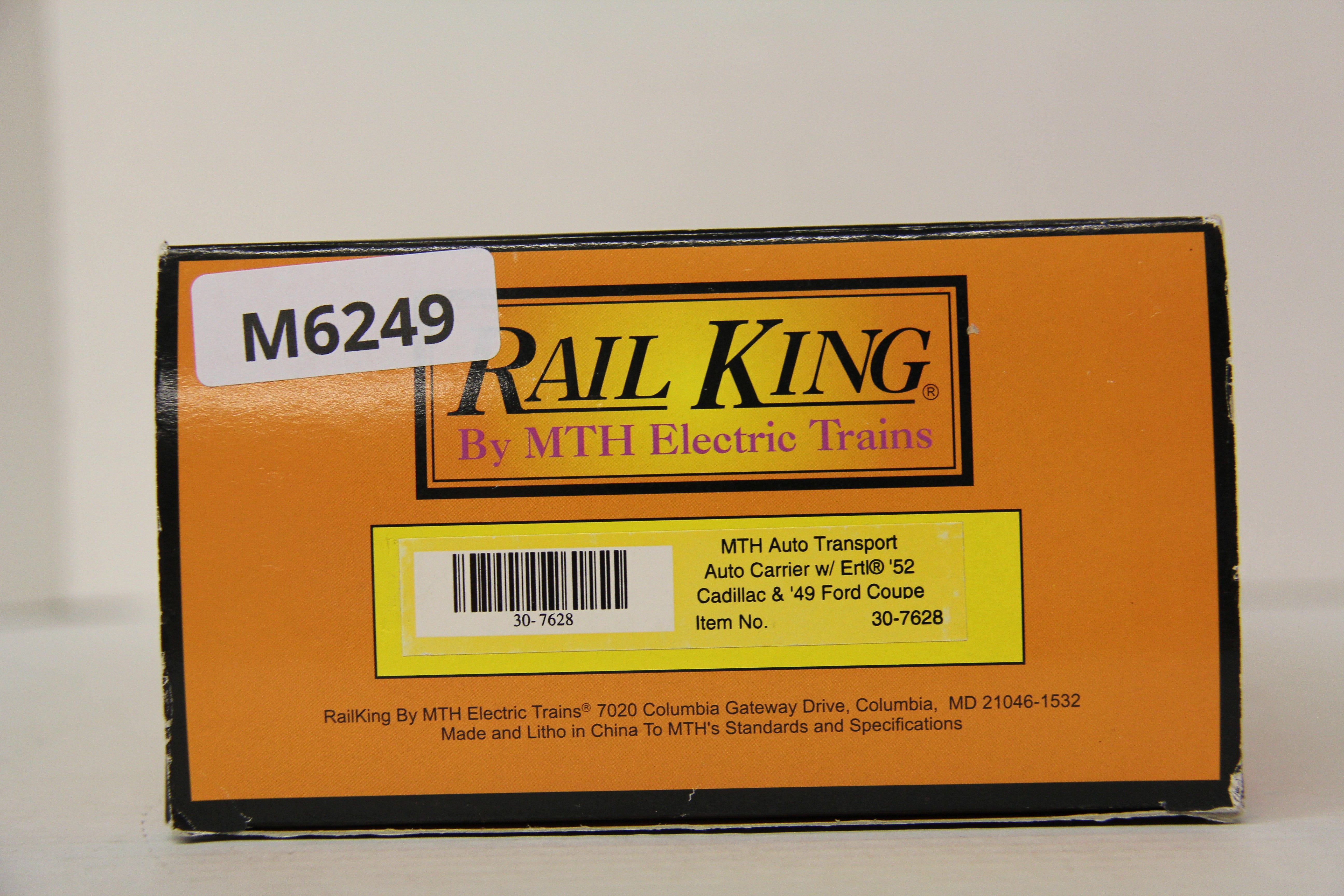 Rail King 30-7628 MTH Auto Transport Flat Car w. Ertl 1952 Cadillac & 1949 Ford Coupe-Second hand-M6249