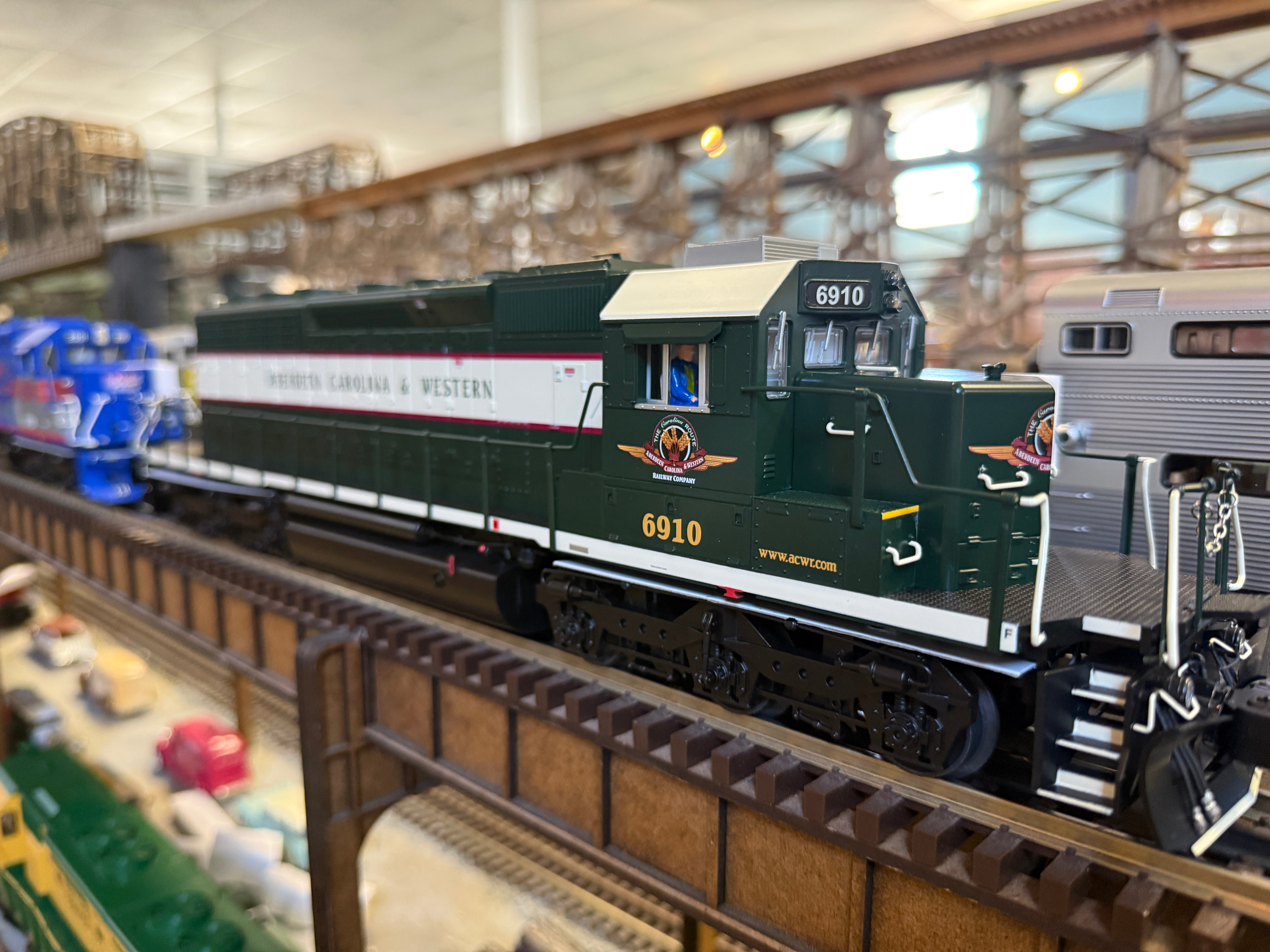 Lionel 2533392 - Legacy SD40-2 Diesel Locomotive "Aberdeen, Carolina & Western" #6918