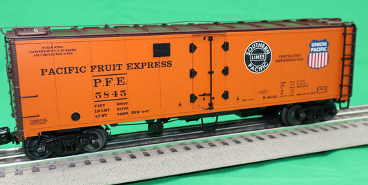 Lionel 2426350 - Hotbox Reefer Car "Pacific Fruit Express" #5845
