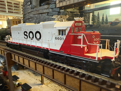 Lionel 2533432 - Legacy - SD40-2 Diesel Locomotive "Soo Line" #6601 - MrMuffin'sTrains