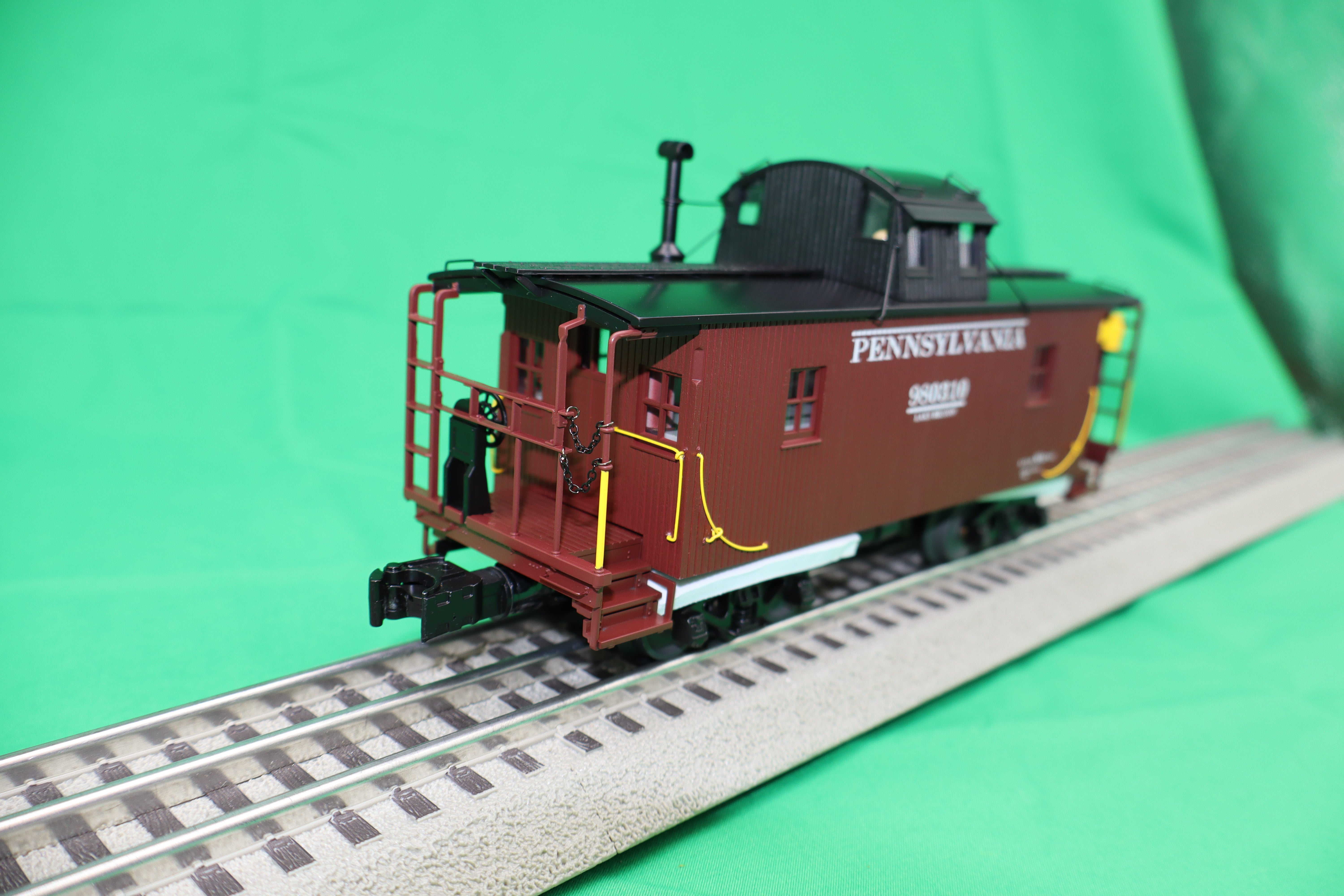 Lionel 2426760 - Vision Line N6b Caboose "Pennsylvania" #980310