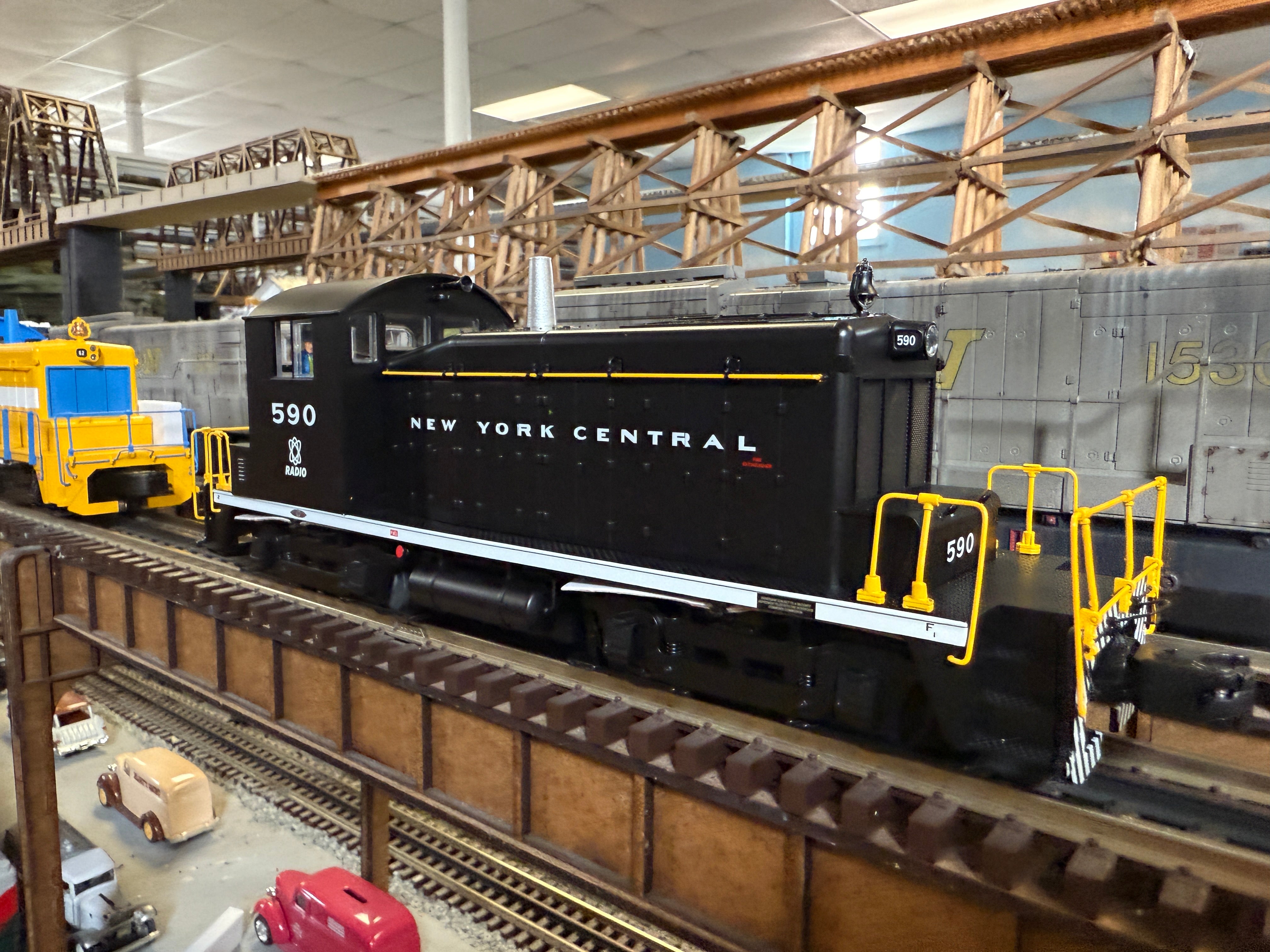 Lionel 2533360 - Legacy SW1 Diesel Locomotive "New York Central" #590