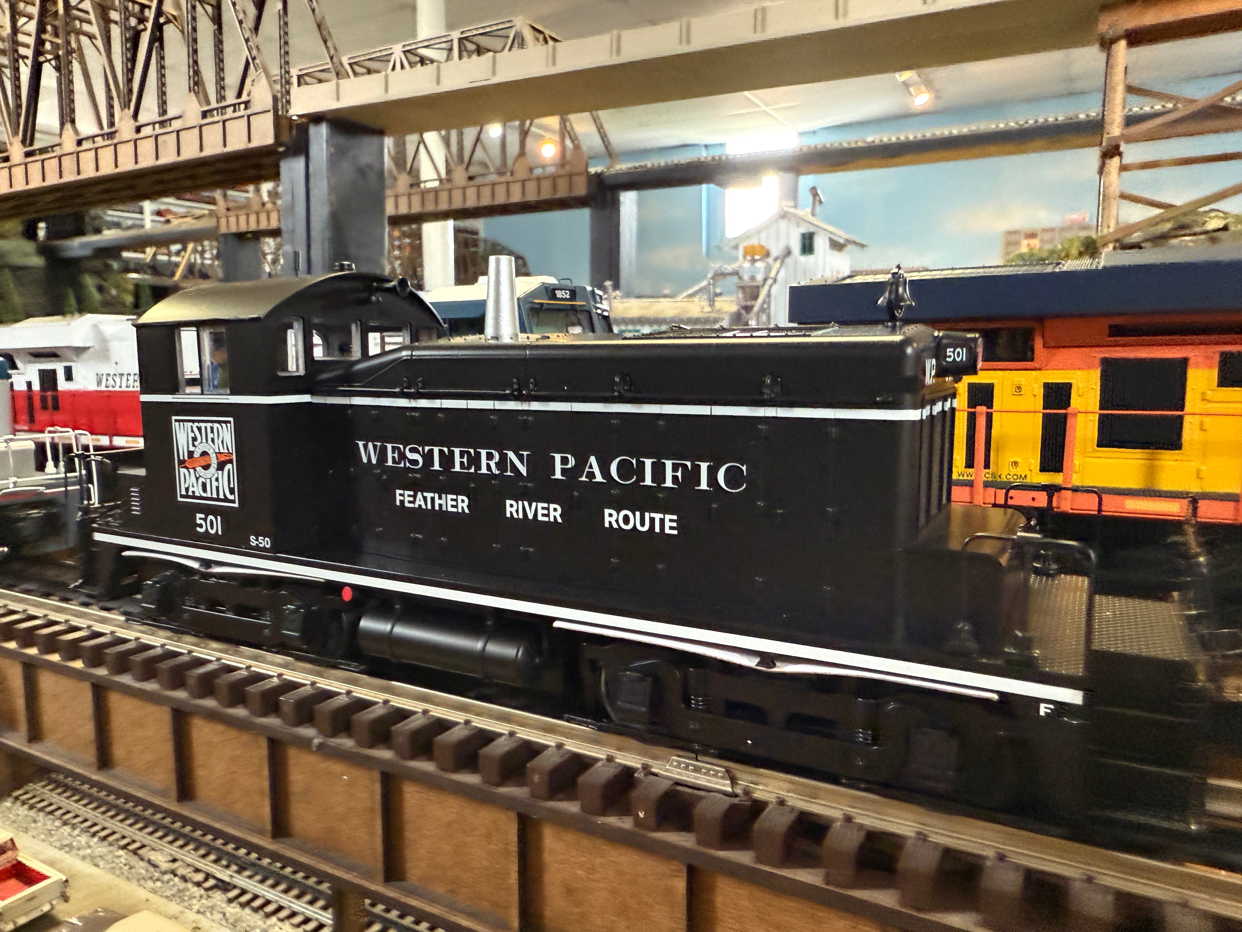 Lionel 2533380 - Legacy SW1 Diesel Locomotive "Western Pacific" #501