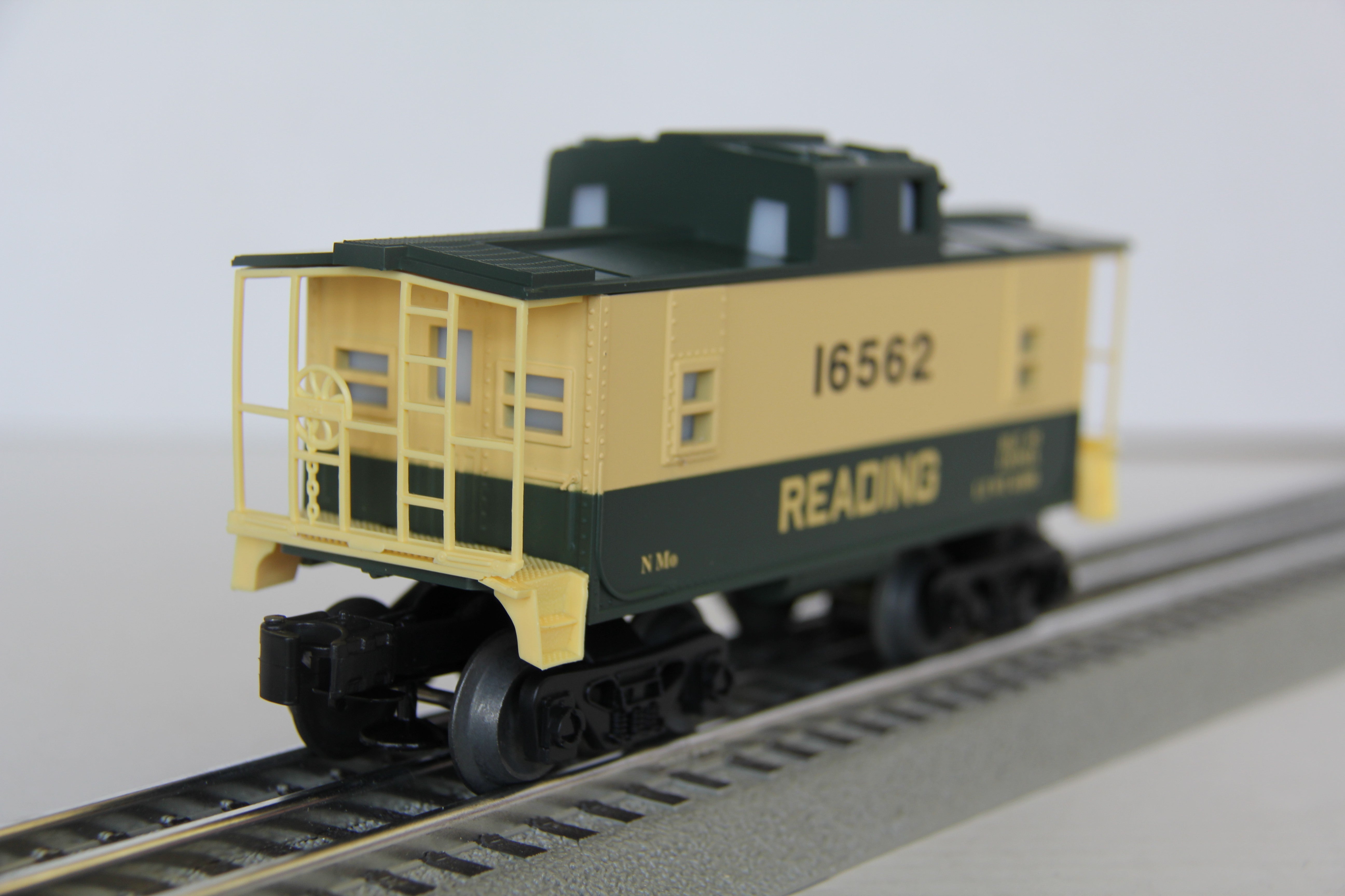 Lionel 6-16562 Reading Center Cupola Caboose-Second hand-M4194