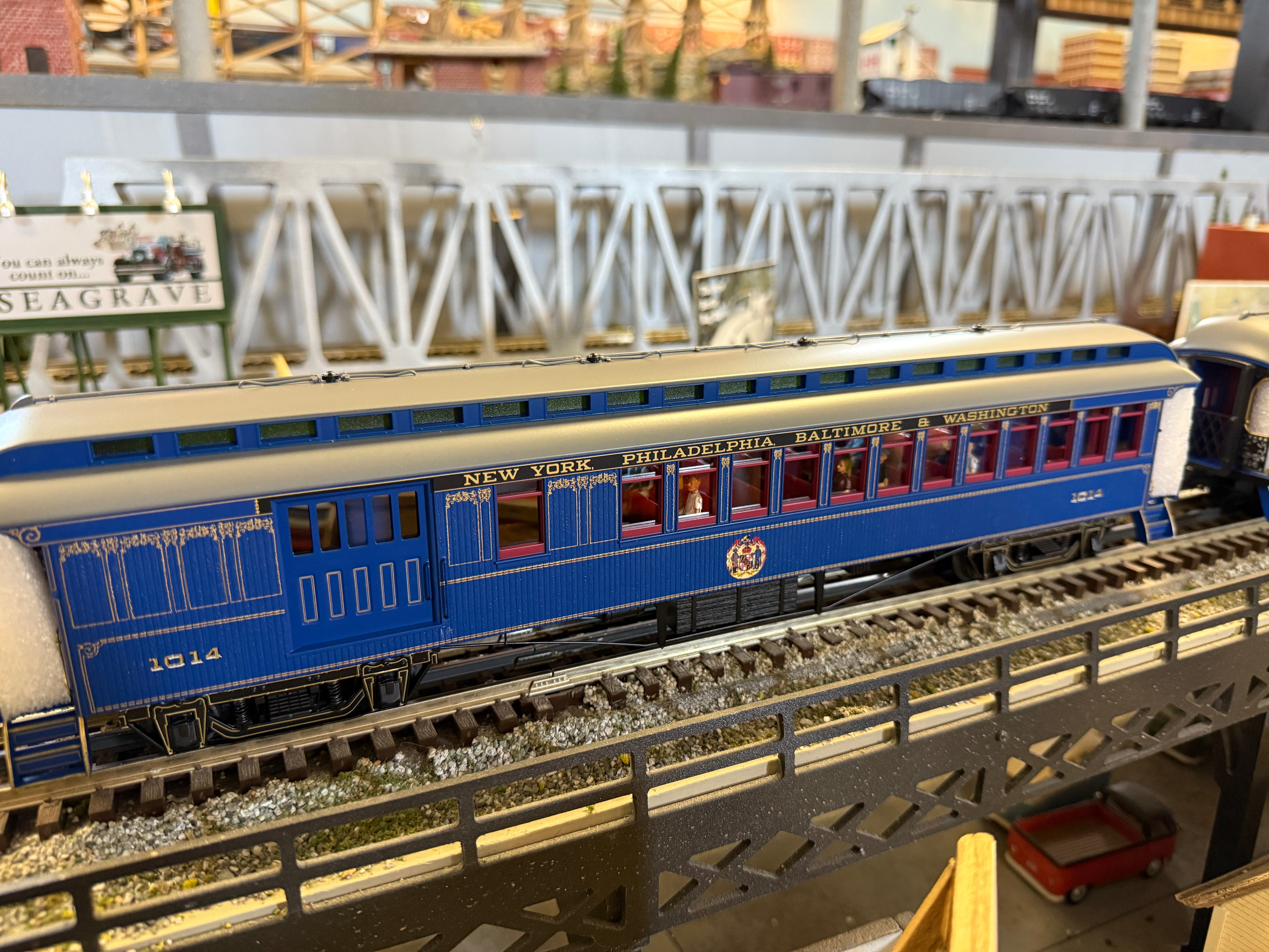 Lionel 2427560 - Royal Blue Wood Passenger Car "Baltimore & Ohio" (2-Car) Set B