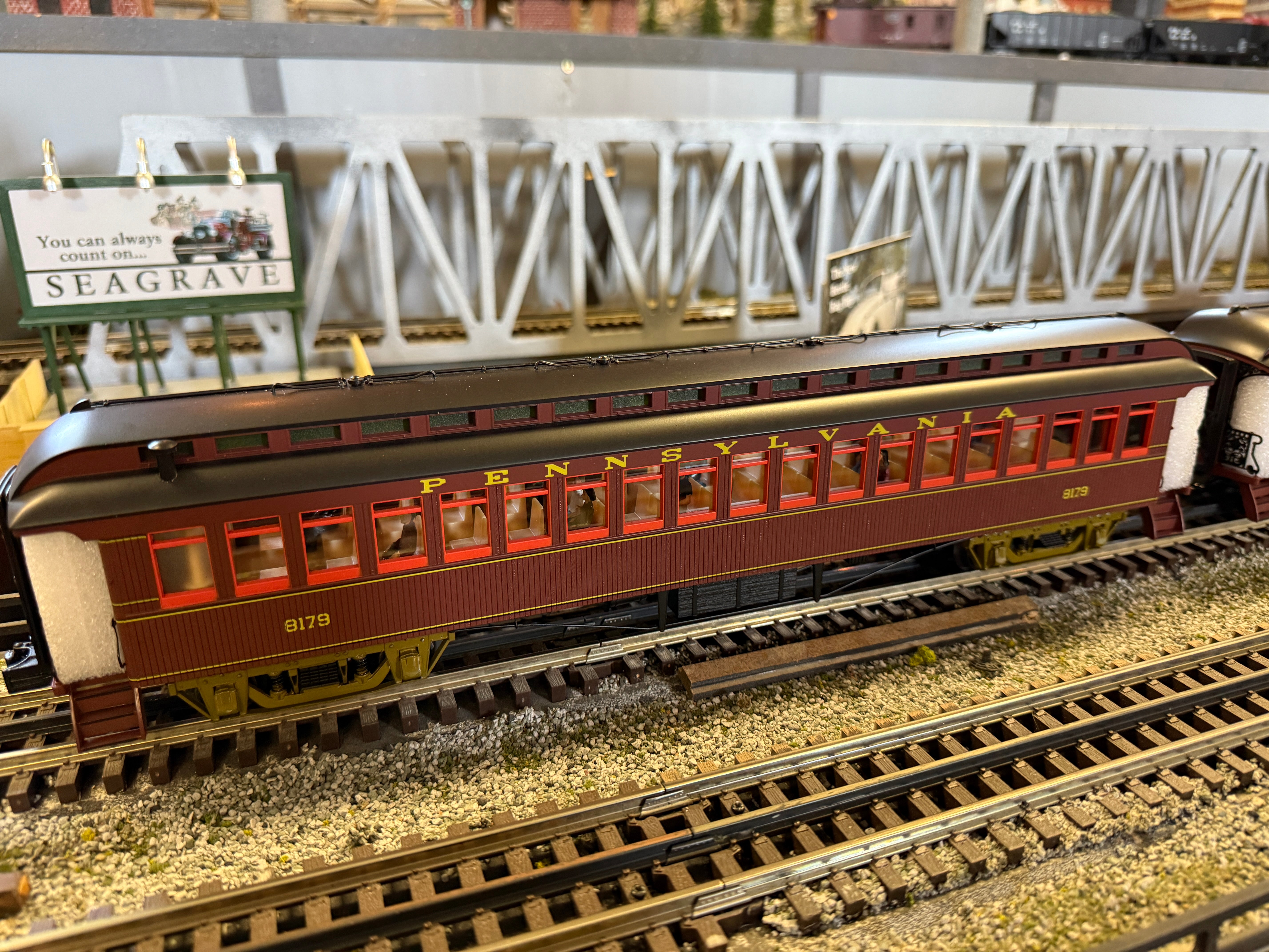 Lionel 2427360 - Semi-Vestibule Wood Coach "Pennsylvania" (2-Car)