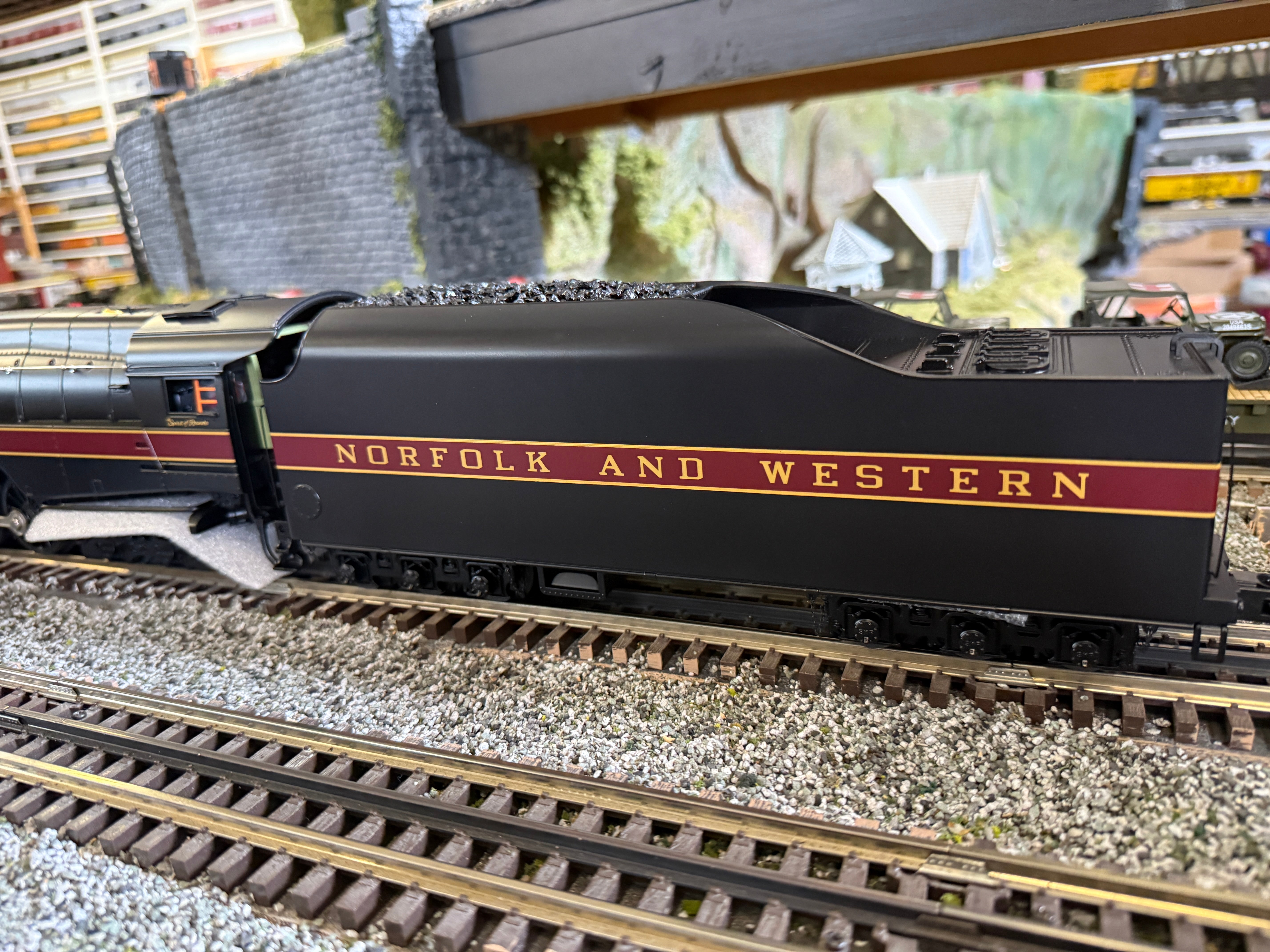 MTH 20-3947-1 - 4-8-4 J Steam Locomotive "Norfolk & Western" #611 w/ PS3 (Spirit of Roanoke)