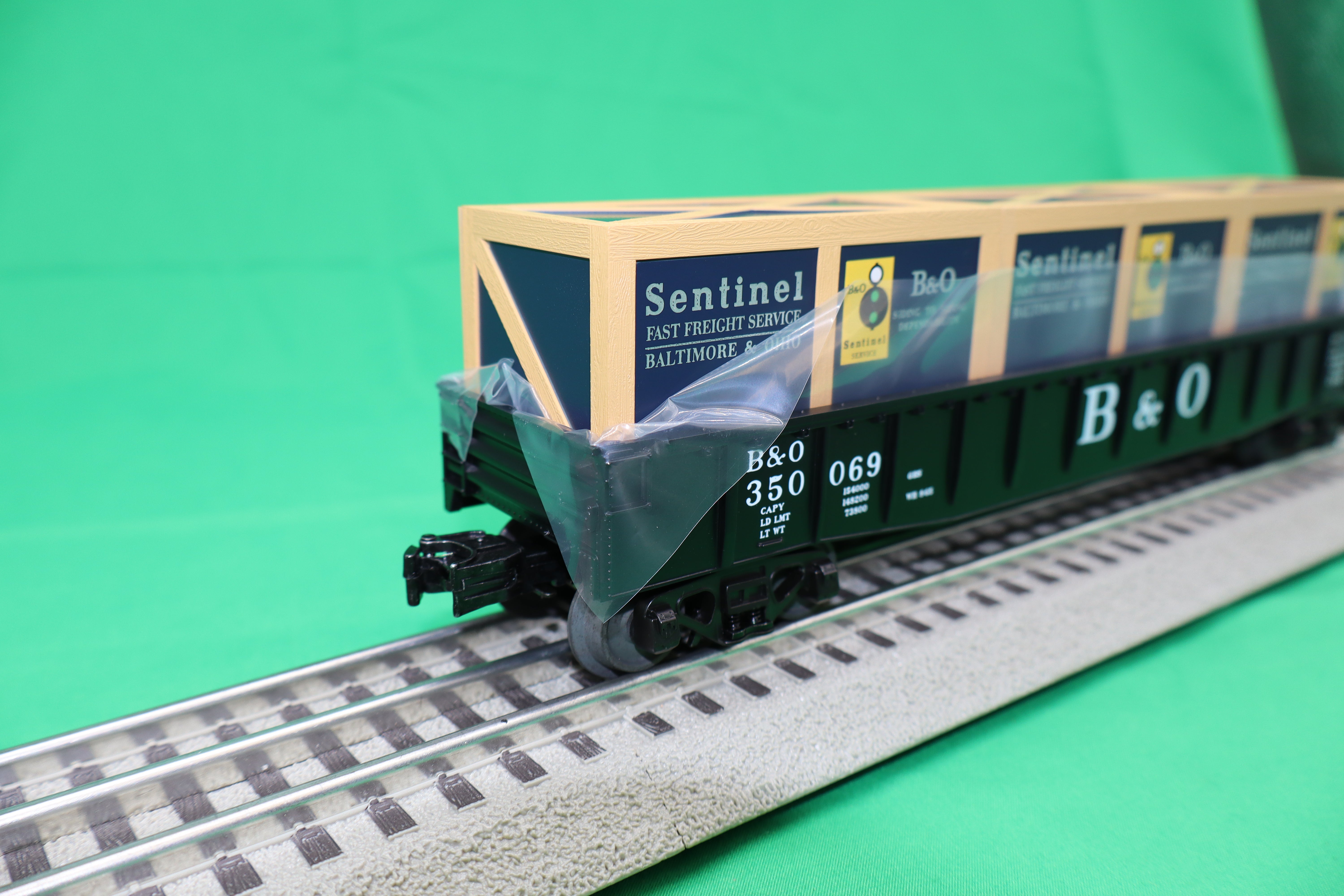 MTH 30-72252 - Gondola Car "Baltimore & Ohio" #350069 w/ Crates