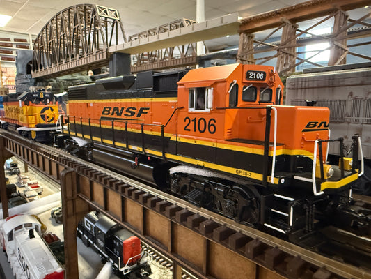 Atlas O 30138341 - Premier - GP38-2 Diesel Locomotive "BNSF" #2106 - MrMuffin'sTrains
