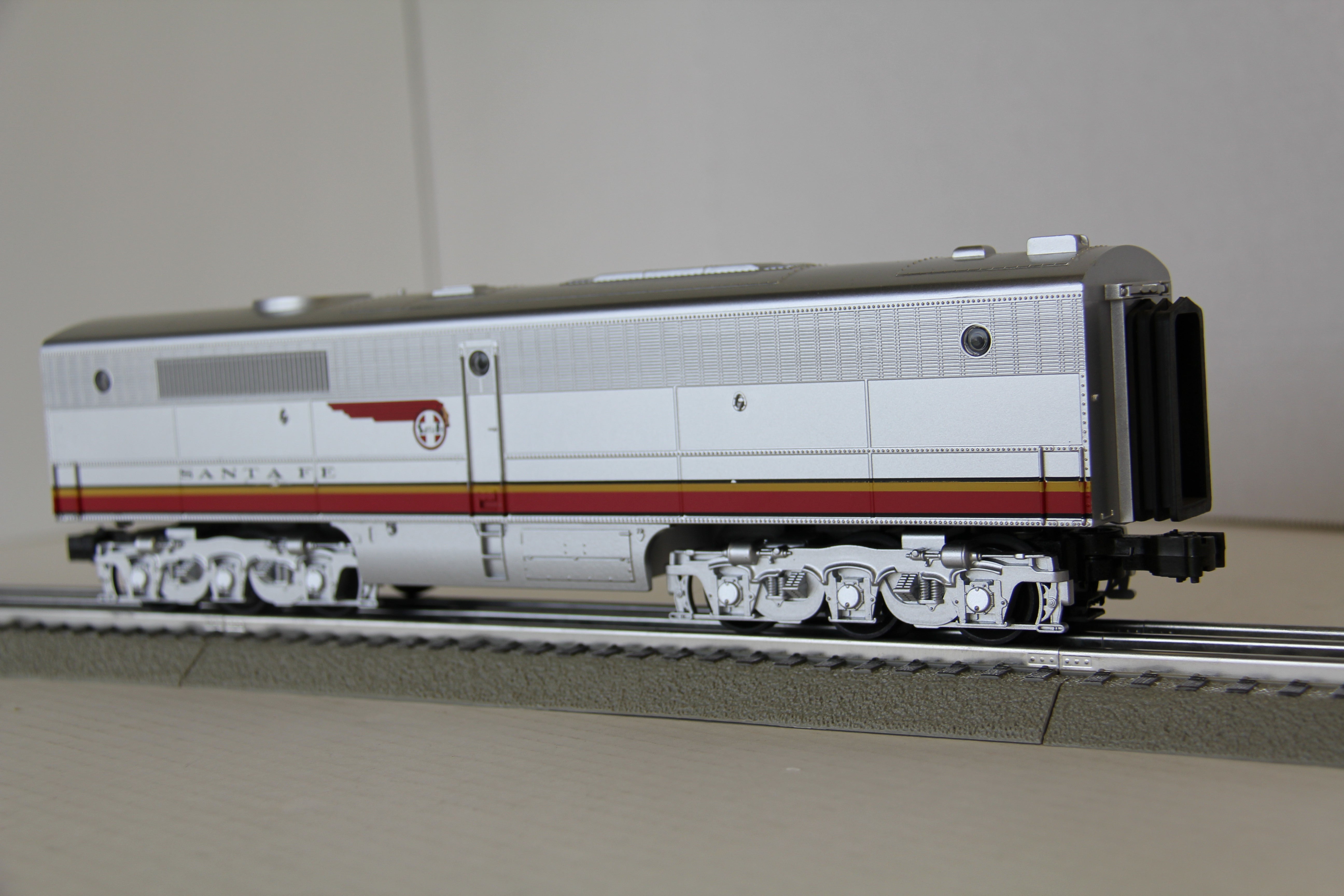 MTH 30-2227-3 Santa Fe E-3 Non Powered B -Second hand-M4185