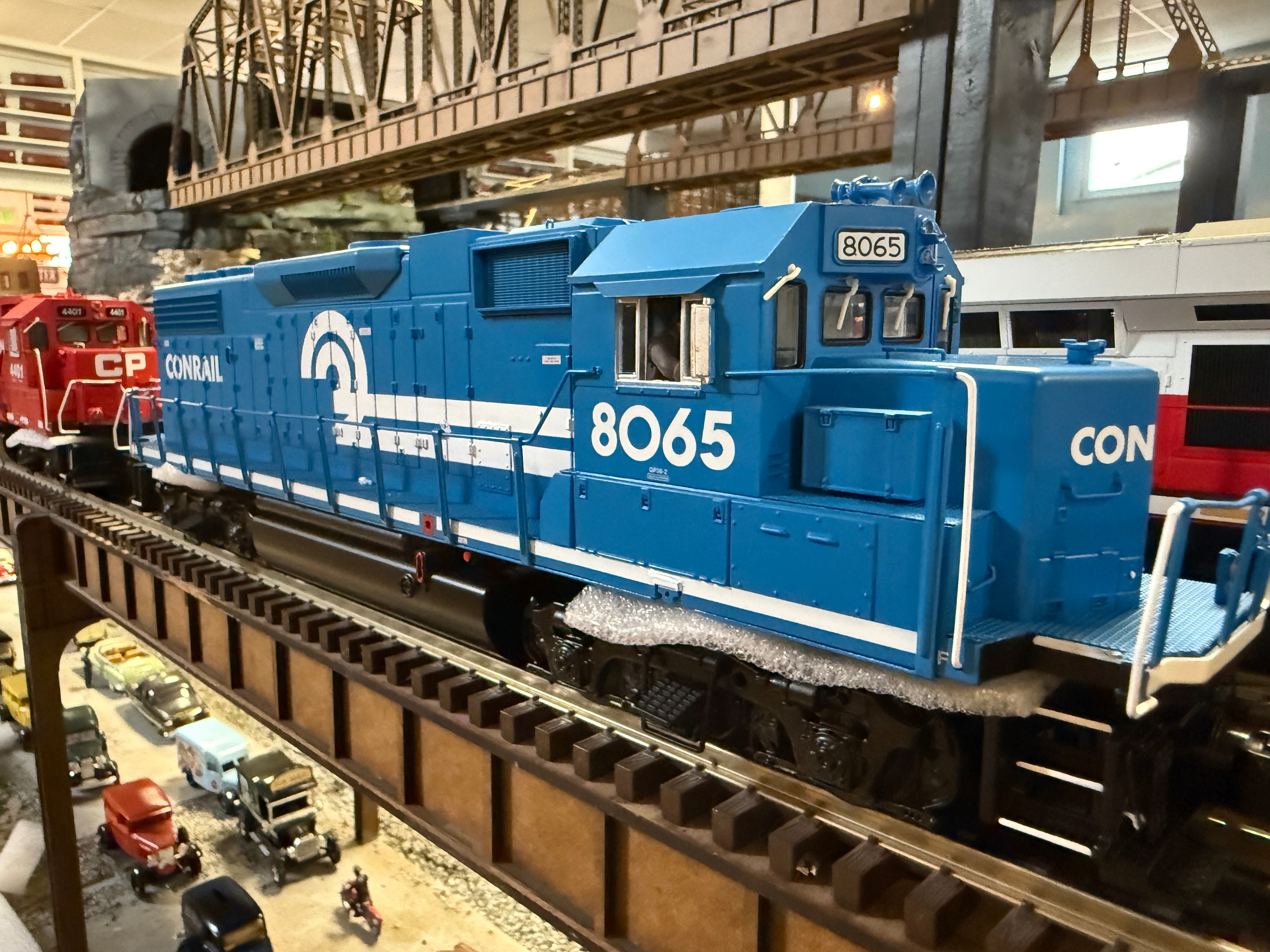 Atlas O 30138347 - Premier - GP38-2 Diesel Locomotive "Conrail" #8065