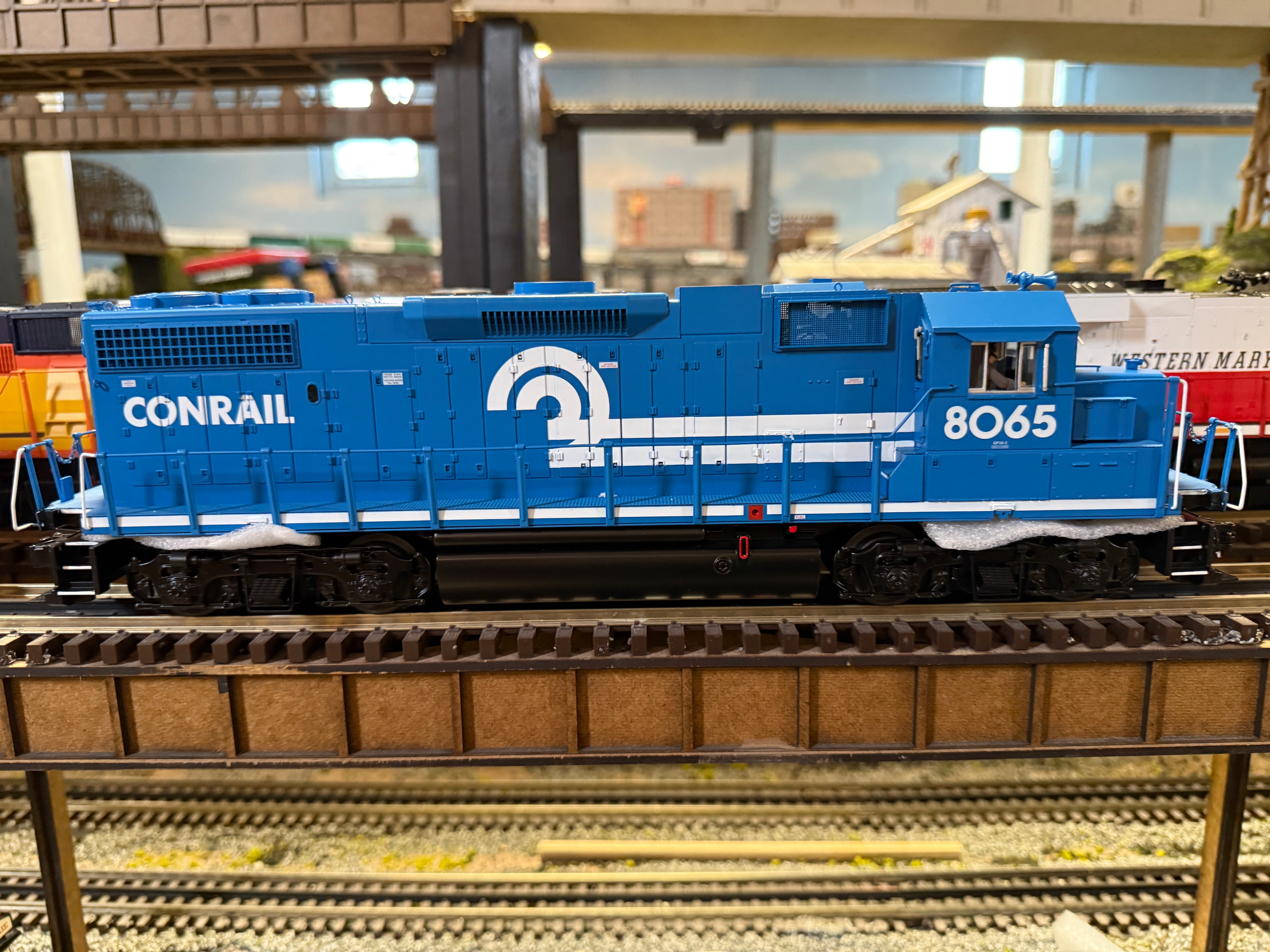 Atlas O 30138347 - Premier - GP38-2 Diesel Locomotive "Conrail" #8065