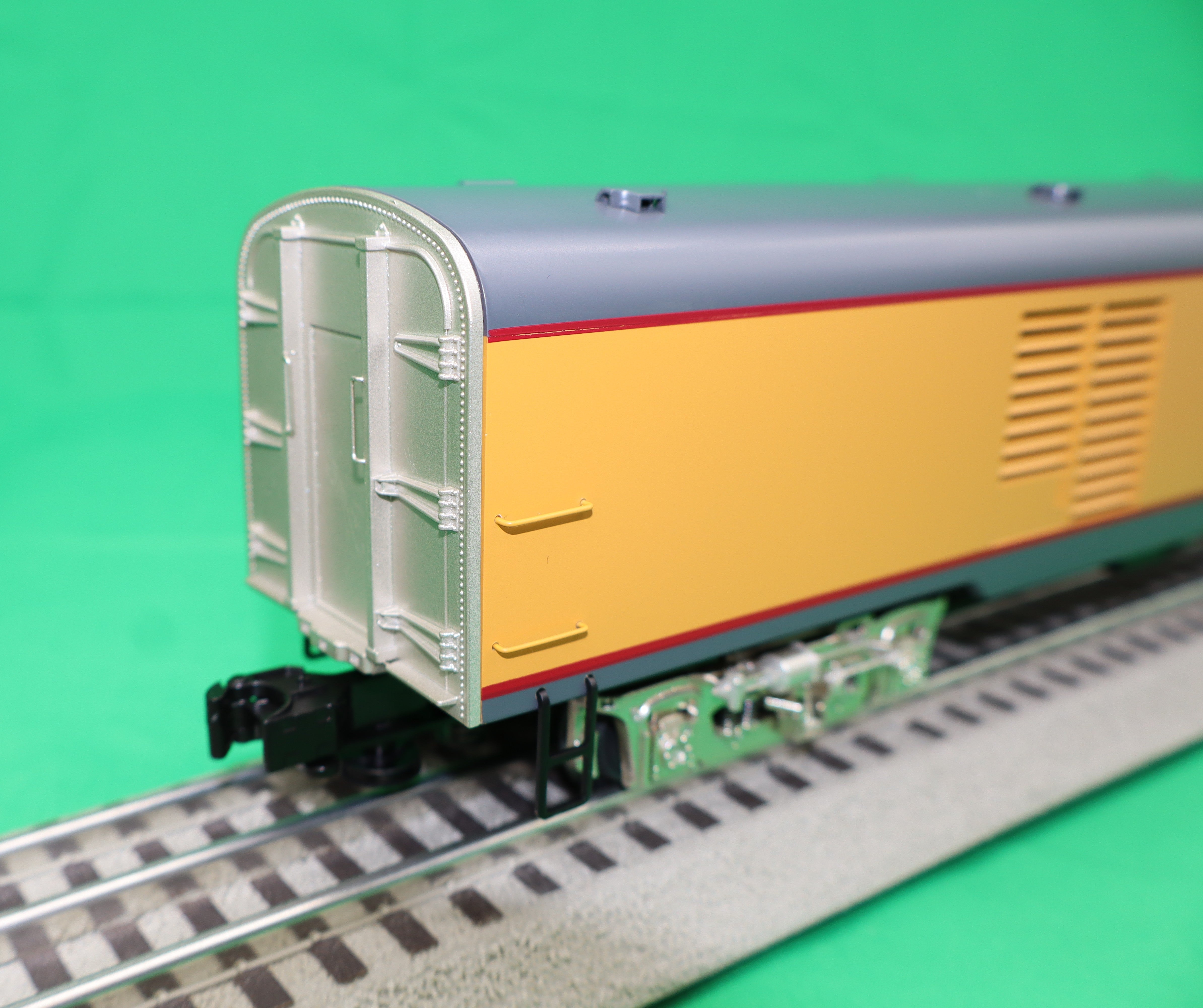 Lionel 2527760 - Vision Line 21” Generator Passenger Car "Union Pacific" #206 - Custom Run for MrMuffin'sTrains