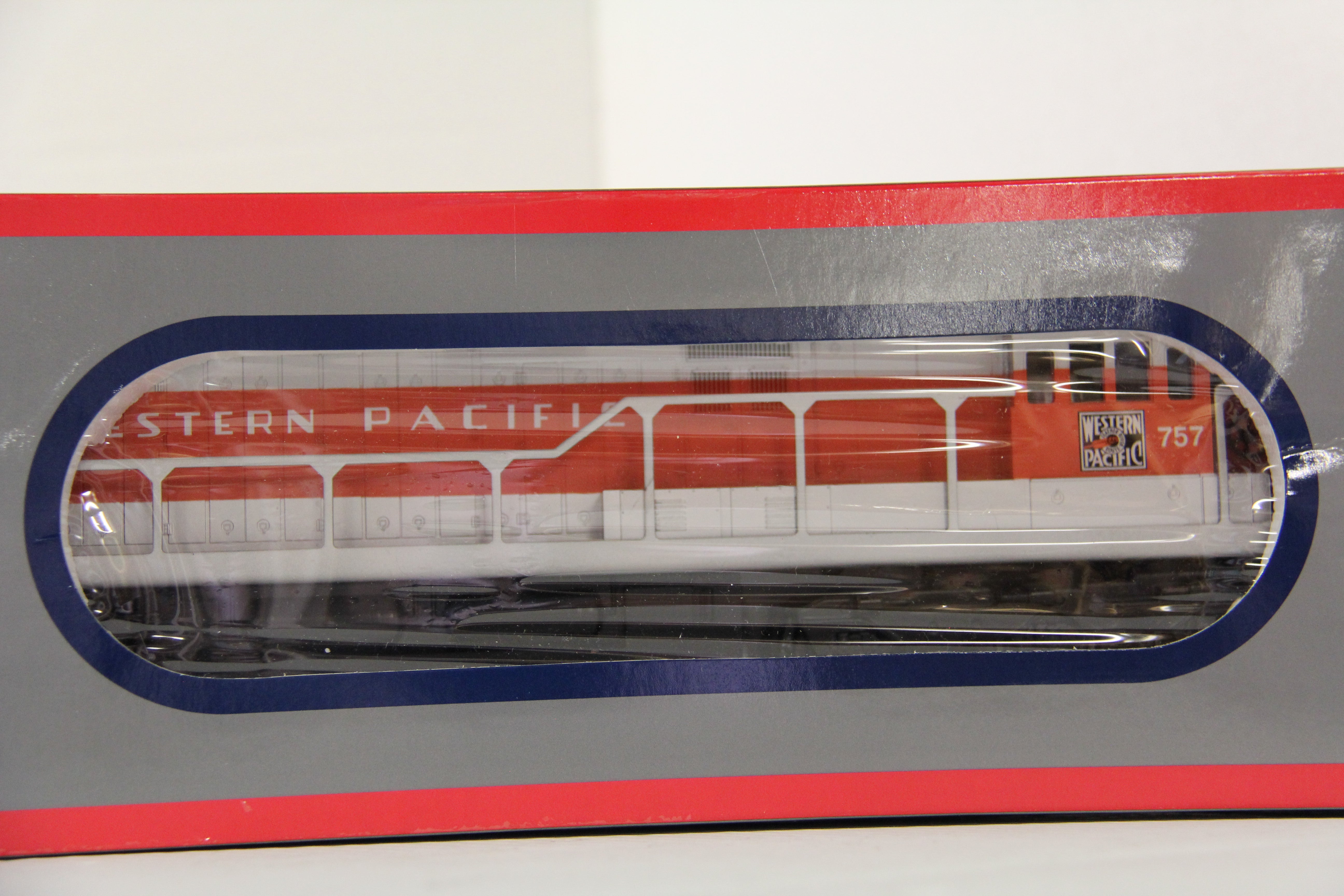 Williams #22218 Western Pacific U33c Powered Locomotive-Second hand-M6298